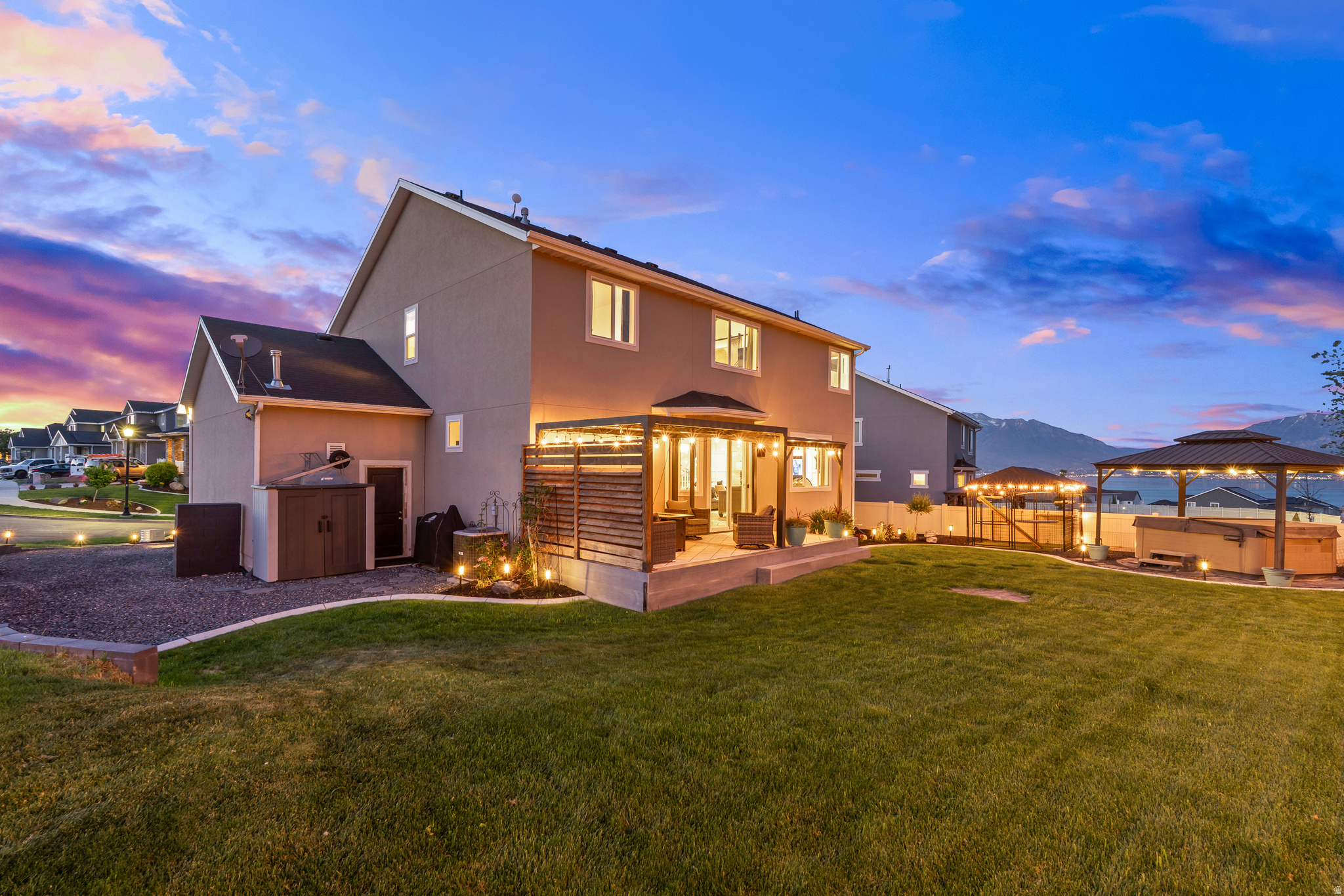 HERON HILLS - Residential