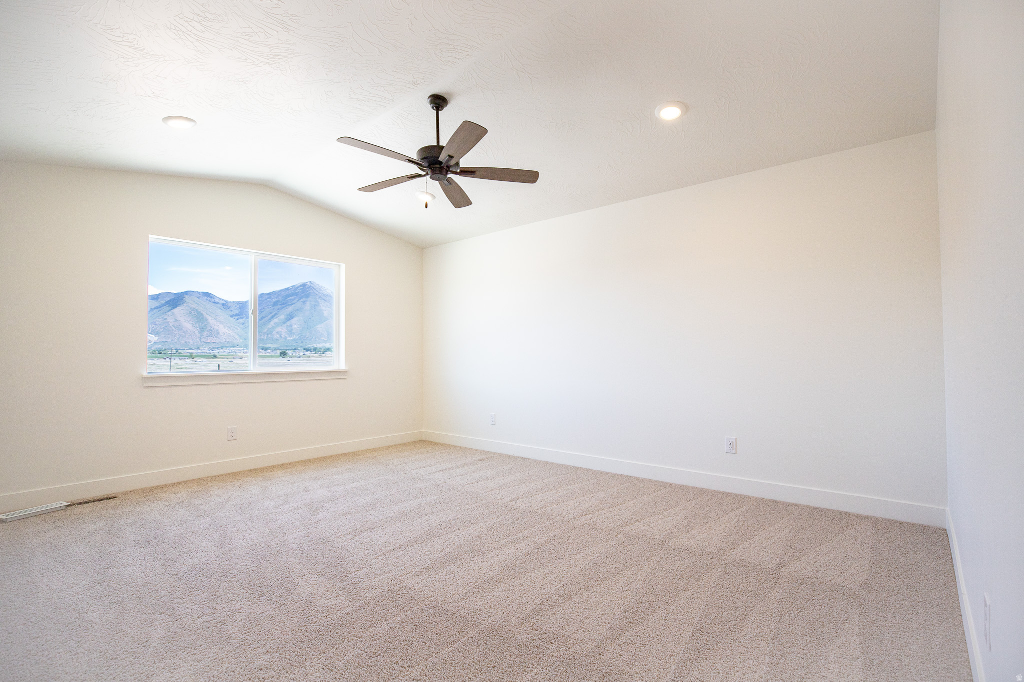 ARROWHEAD SPRINGS - Residential