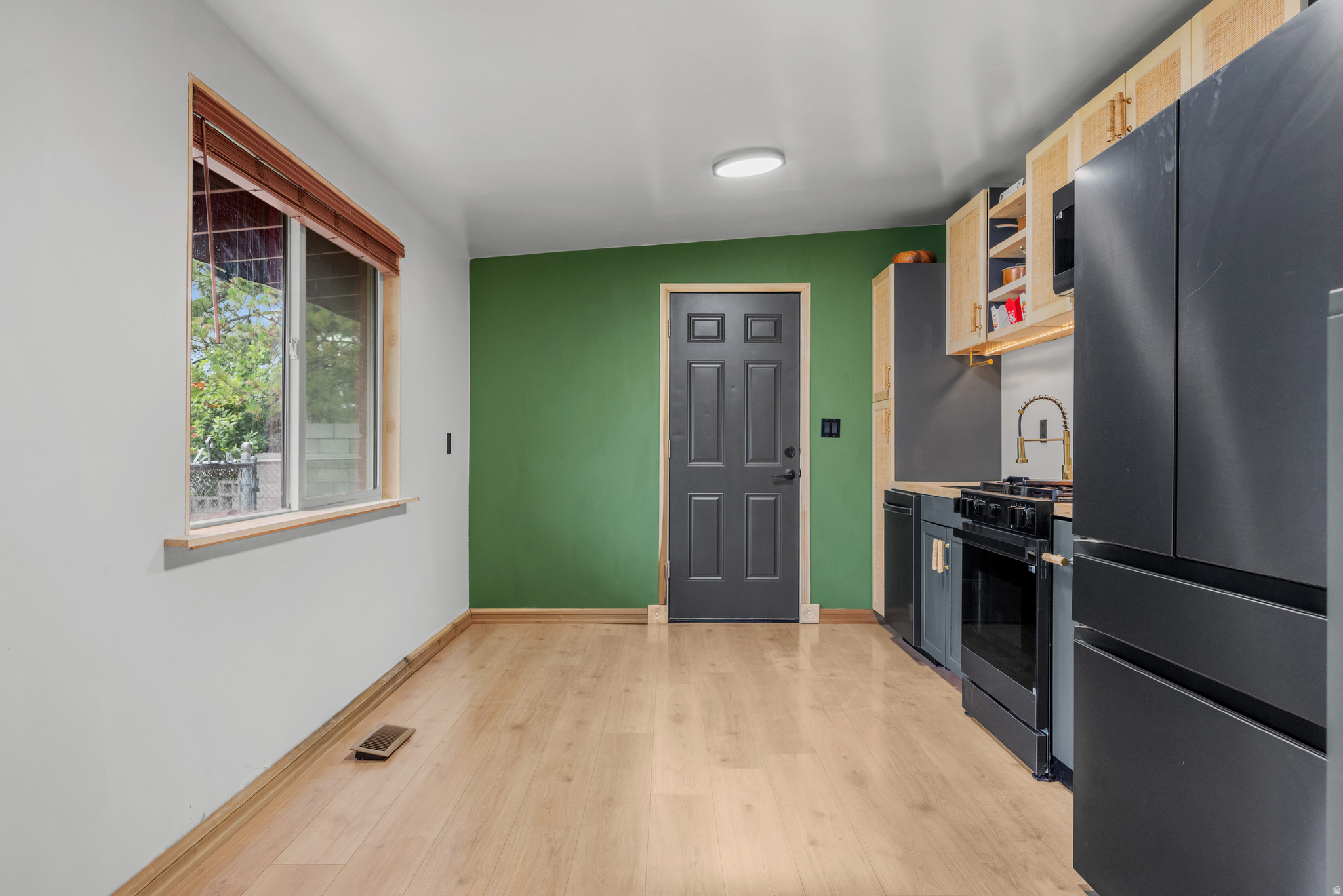 MONROE GARDE - Residential