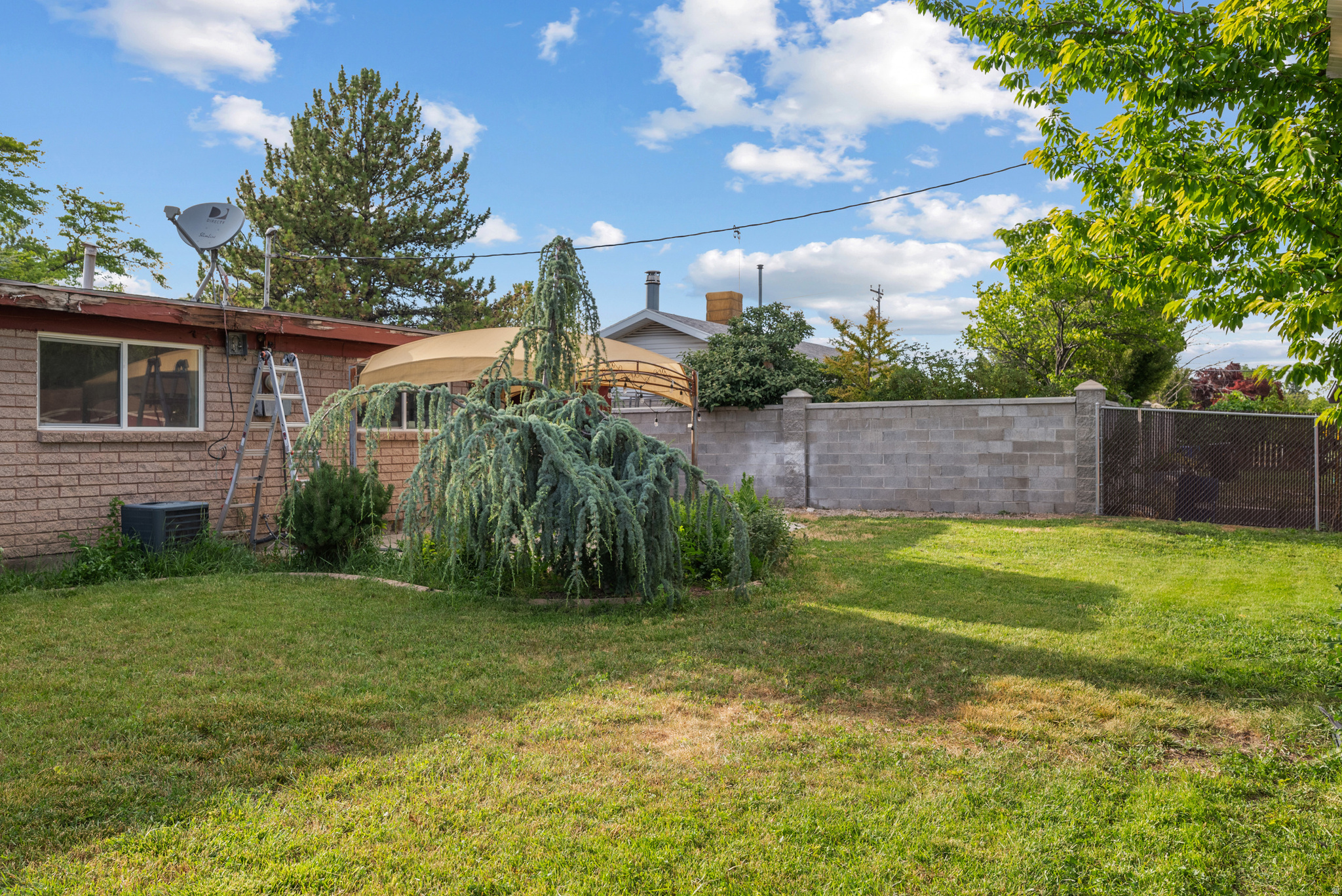 MONROE GARDE - Residential