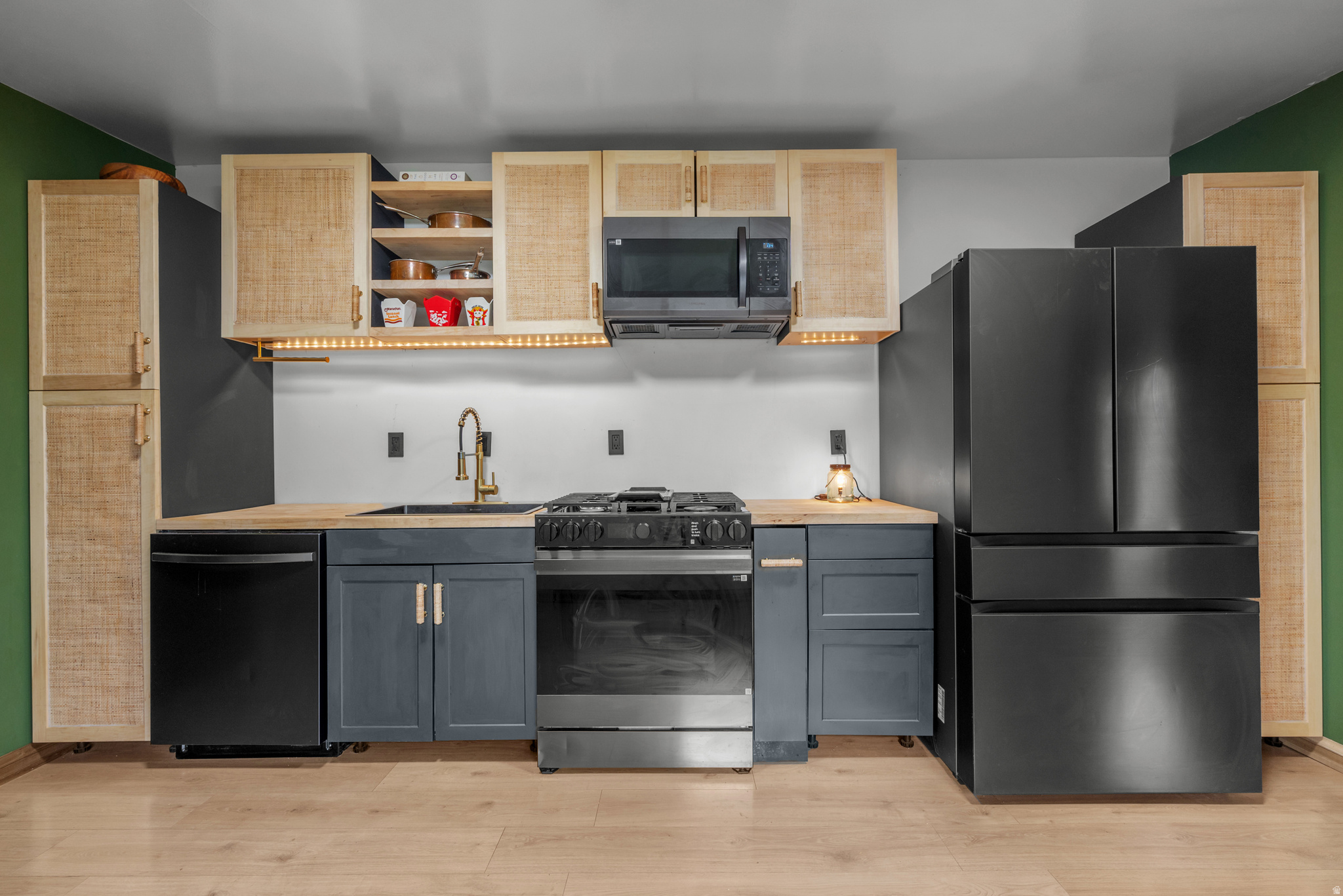 MONROE GARDE - Residential