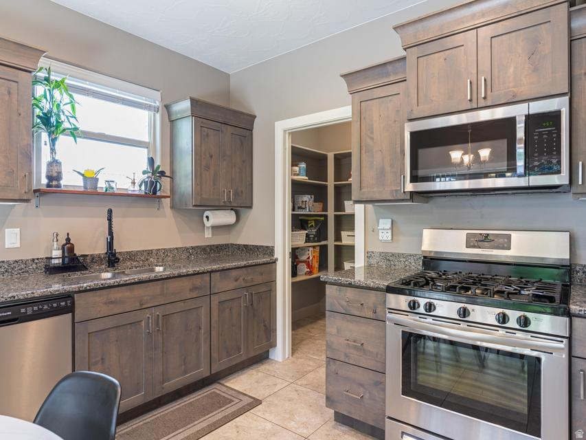 ZIONS GATE ESTATES PH 2 - Residential