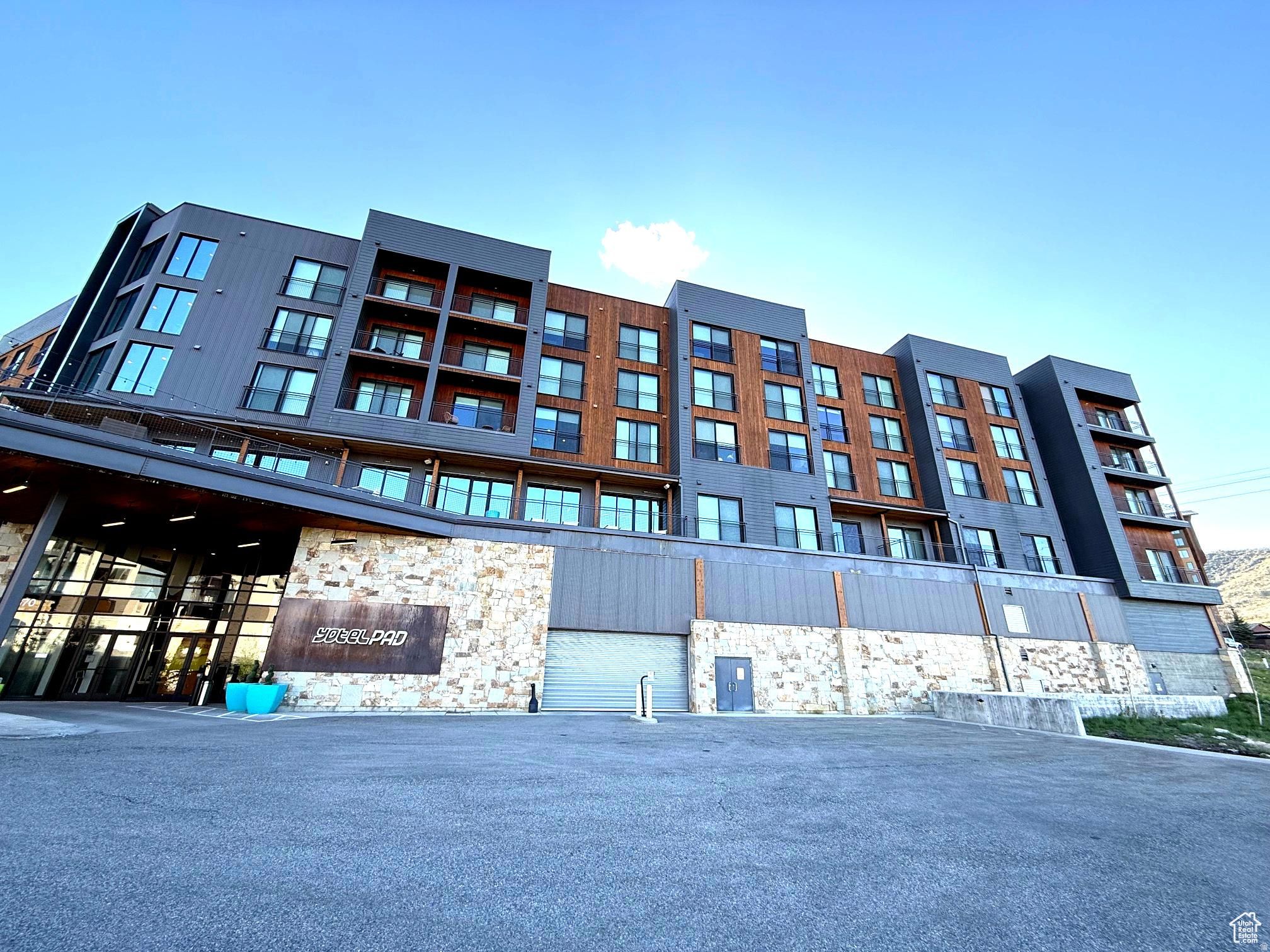 RC-14 CONDOS - Residential