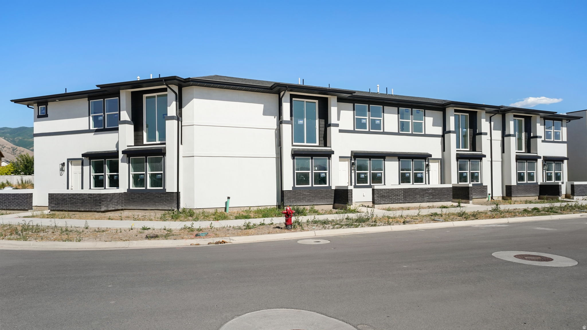 WESTFIELD CENTRAL - Residential