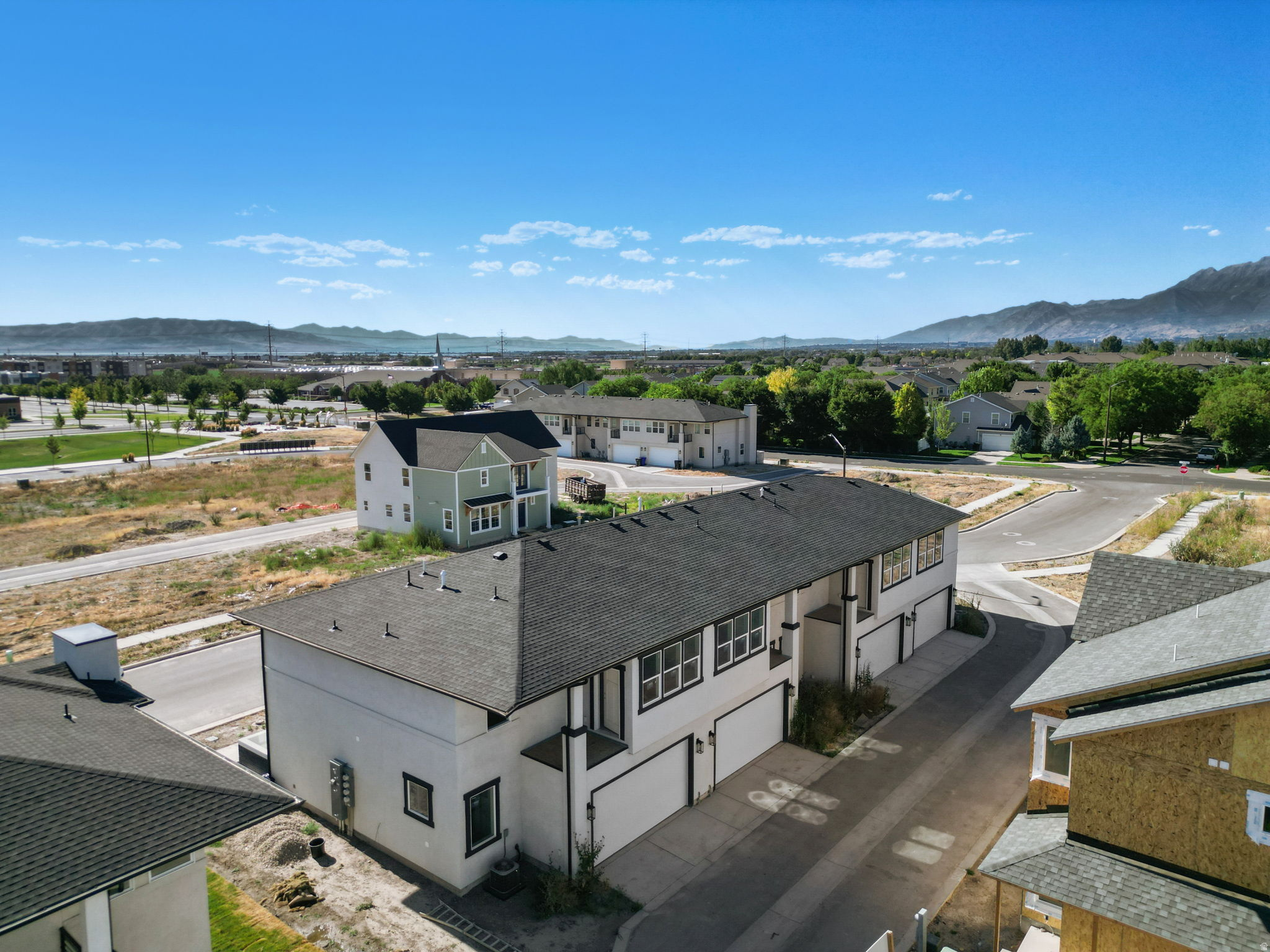 WESTFIELD CENTRAL - Residential