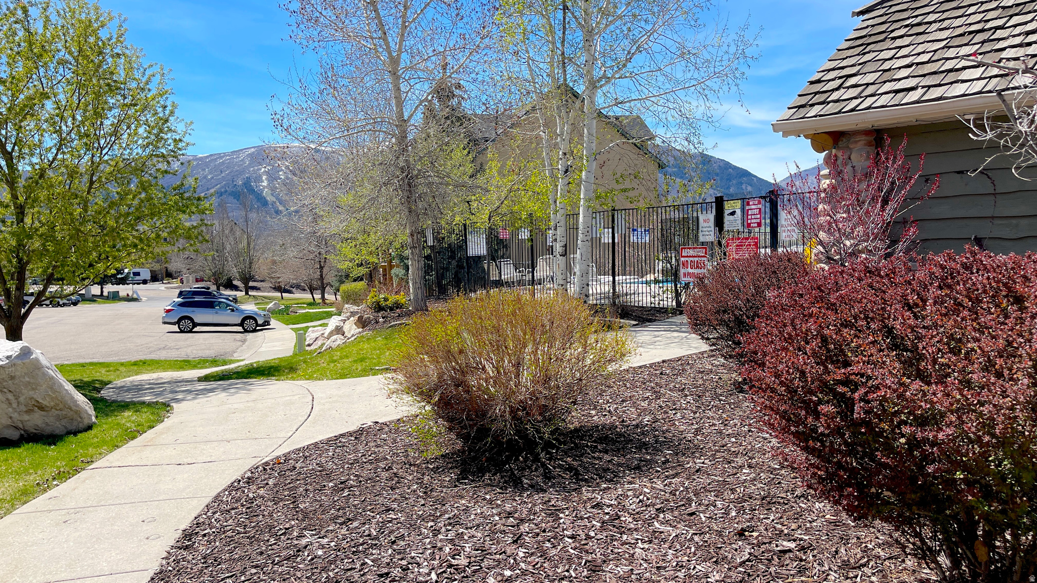 MOOSE HOLLOW CONDOMINIUM PHASE 3 - Residential