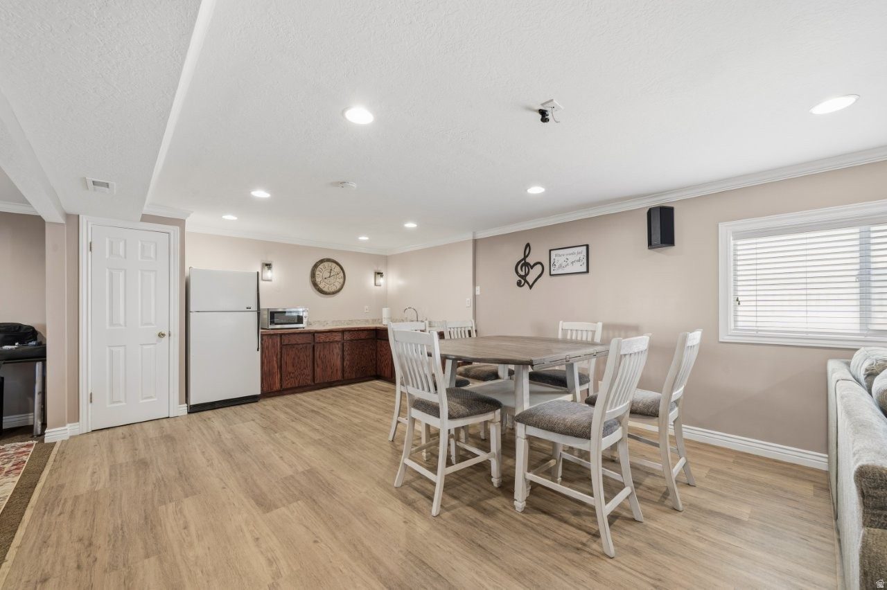 MEADOW PARK #10 - Residential