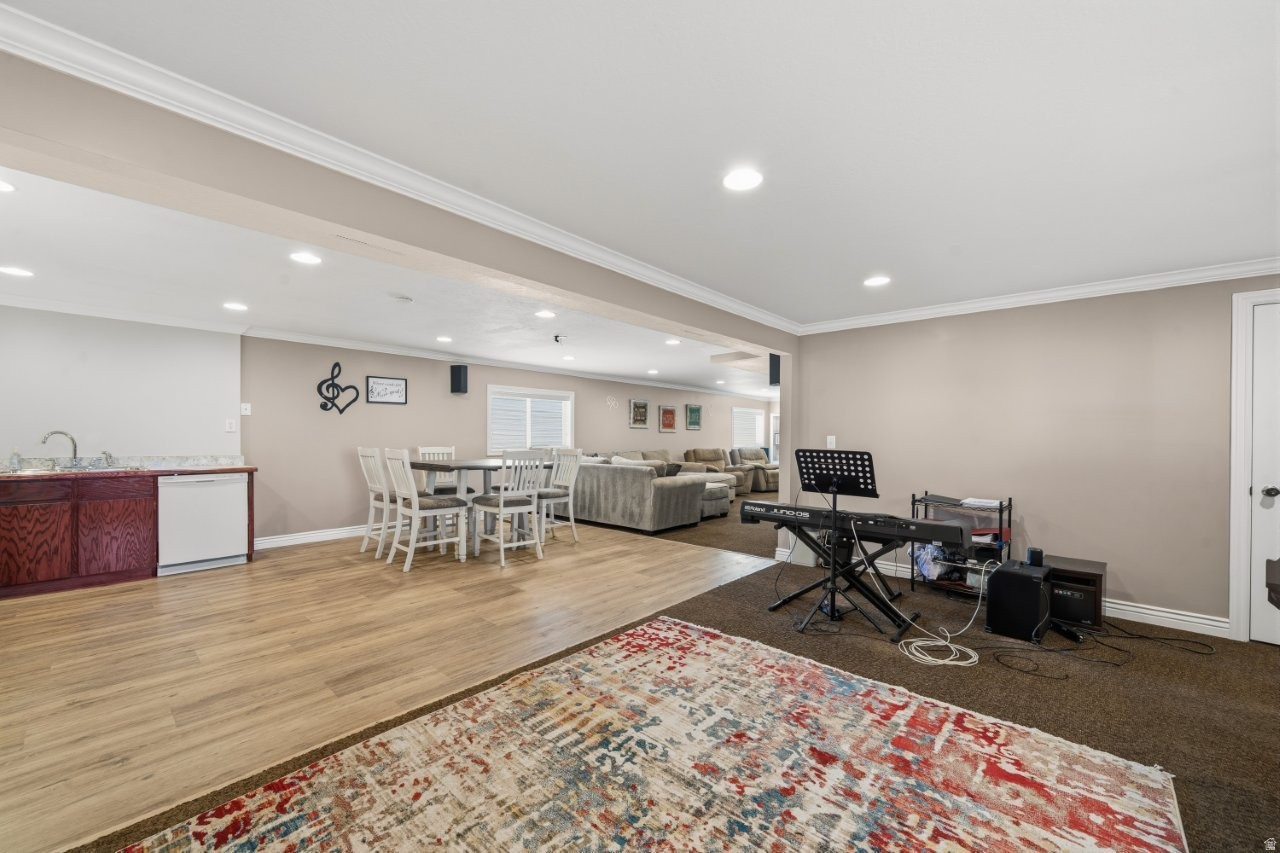 MEADOW PARK #10 - Residential