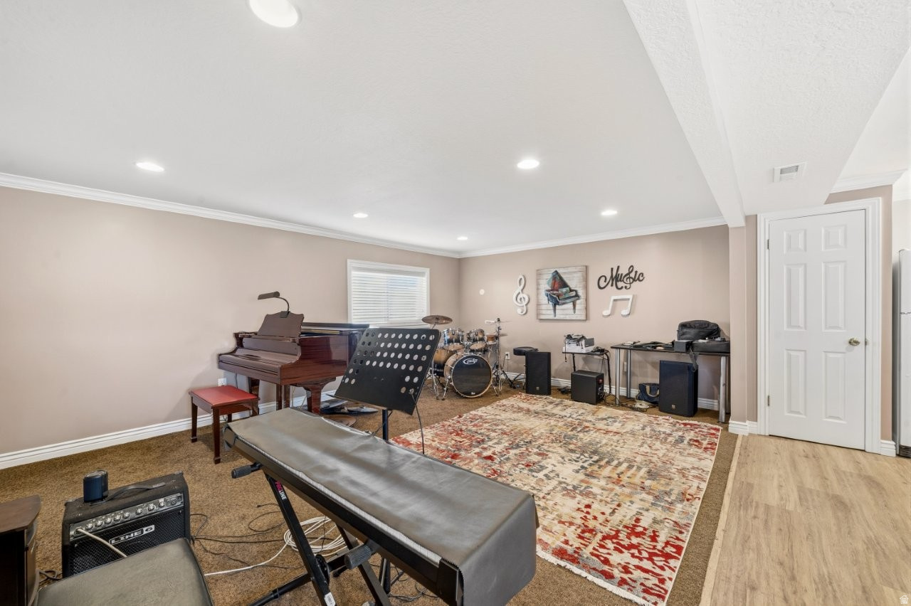 MEADOW PARK #10 - Residential