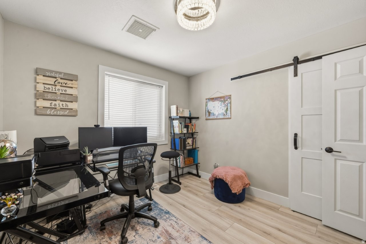 MEADOW PARK #10 - Residential