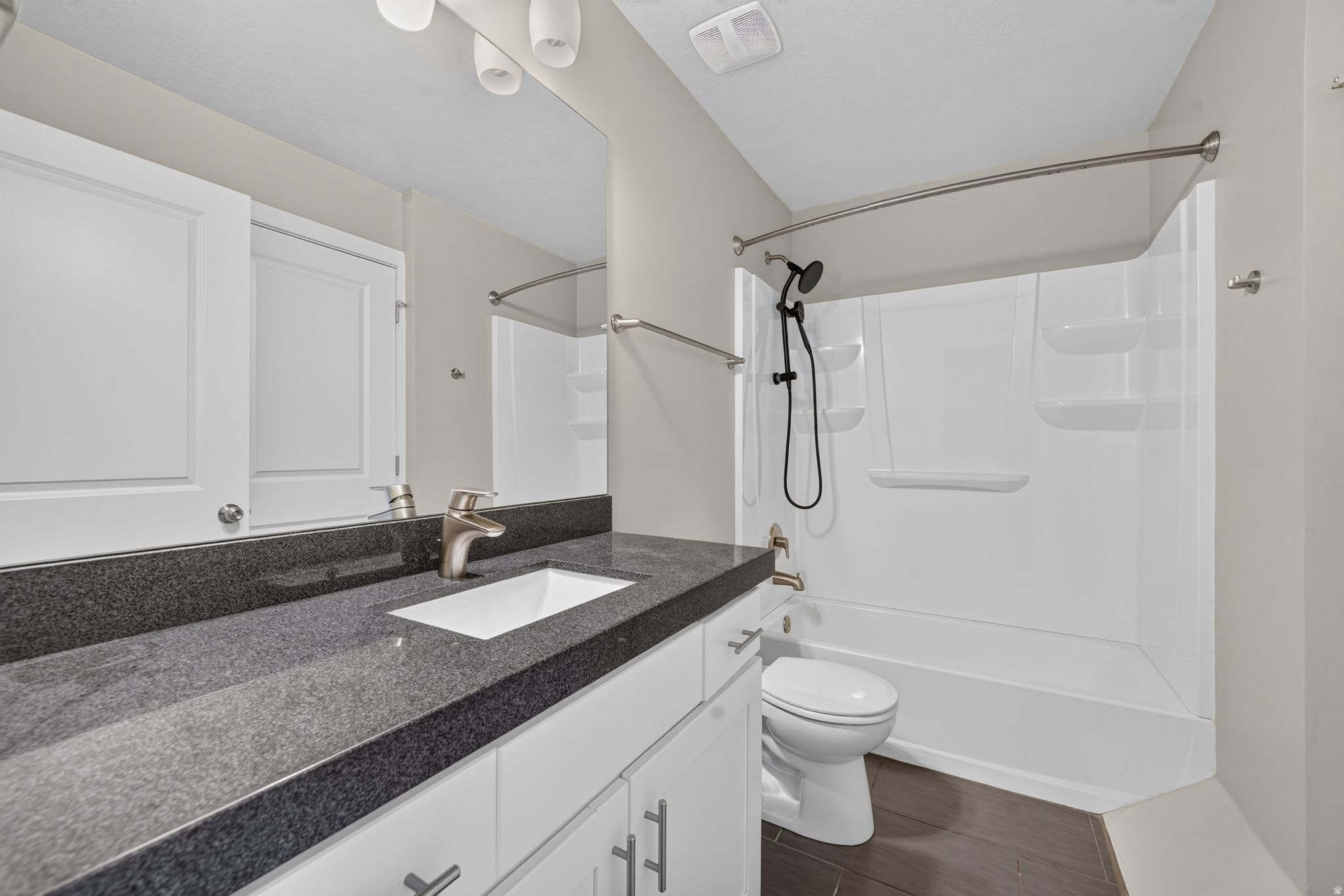 DRAPER CREEKSIDE - Residential