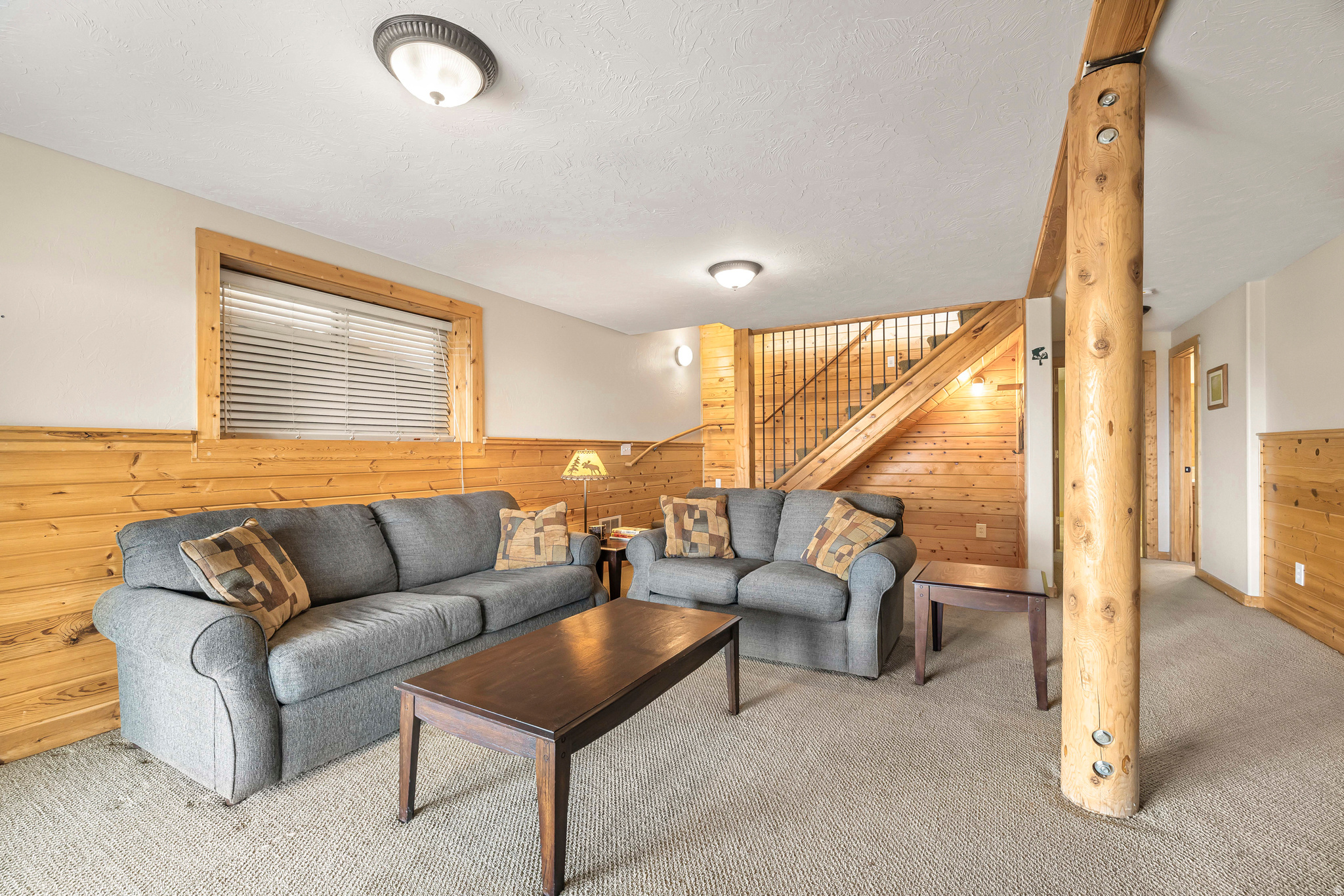 YELLOWSTONE ACRES - Residential