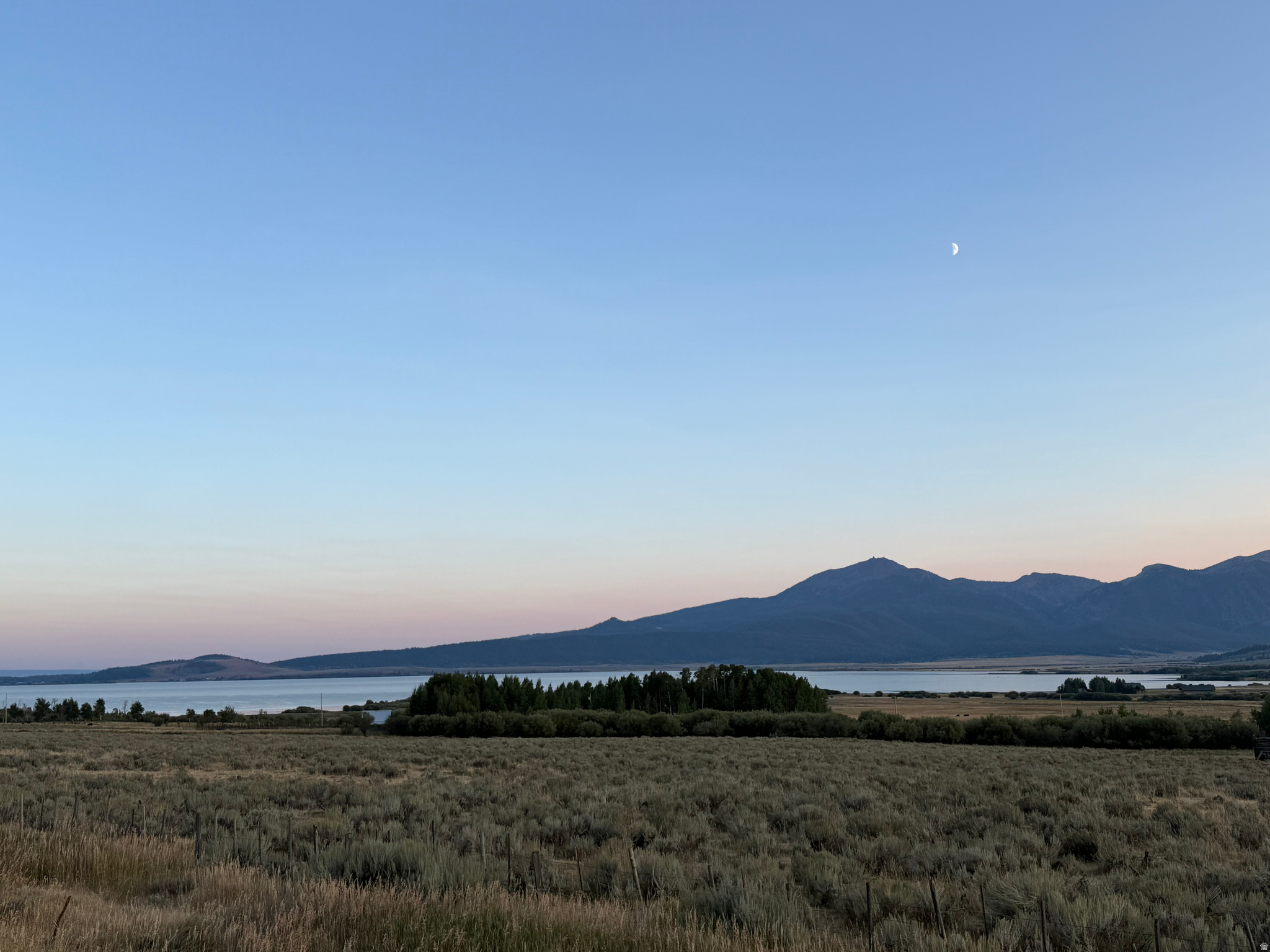 YELLOWSTONE ACRES - Residential