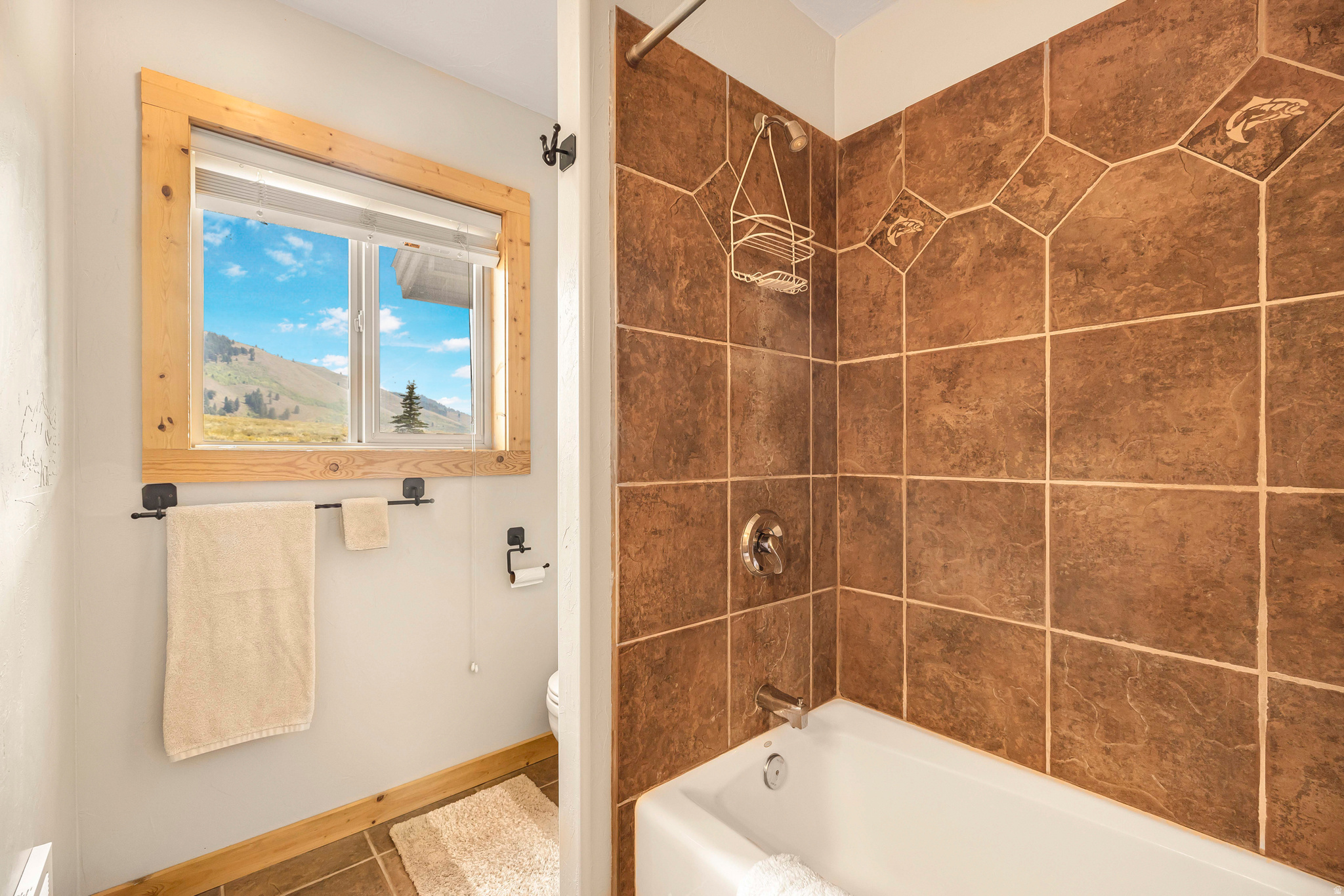 YELLOWSTONE ACRES - Residential