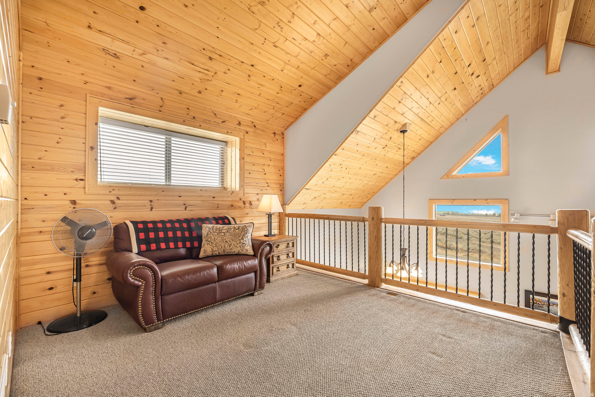 YELLOWSTONE ACRES - Residential