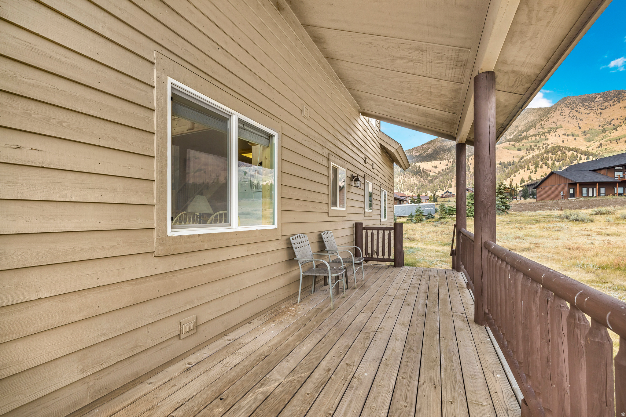 YELLOWSTONE ACRES - Residential