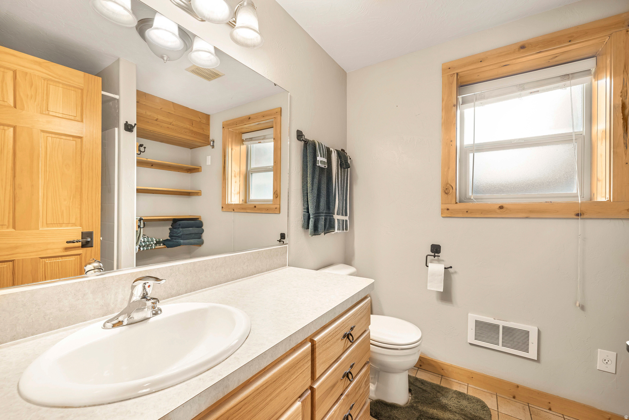 YELLOWSTONE ACRES - Residential