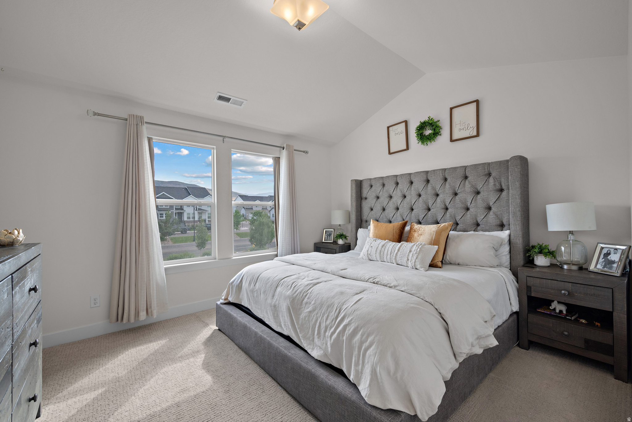 MOUNTAIN RIDGE - Residential