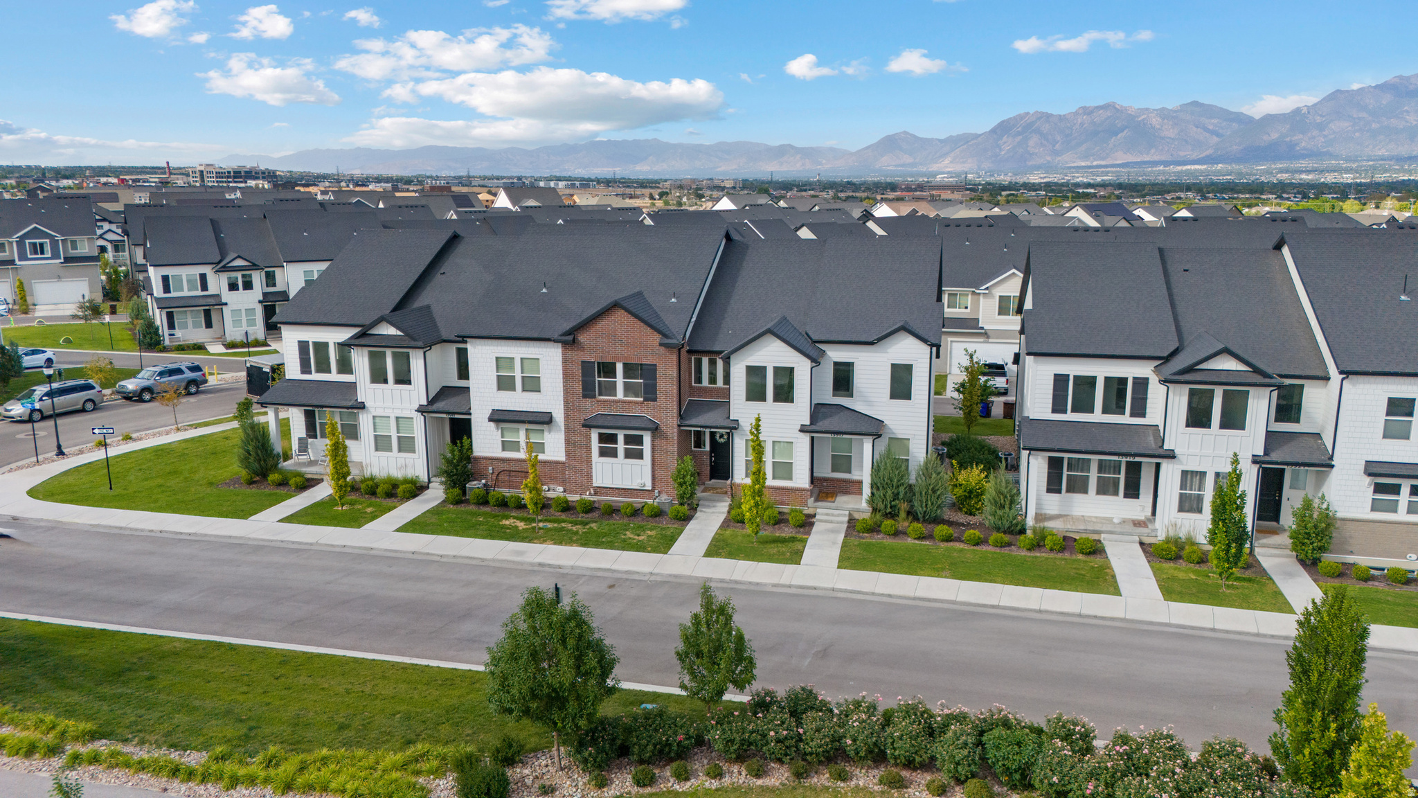 MOUNTAIN RIDGE - Residential