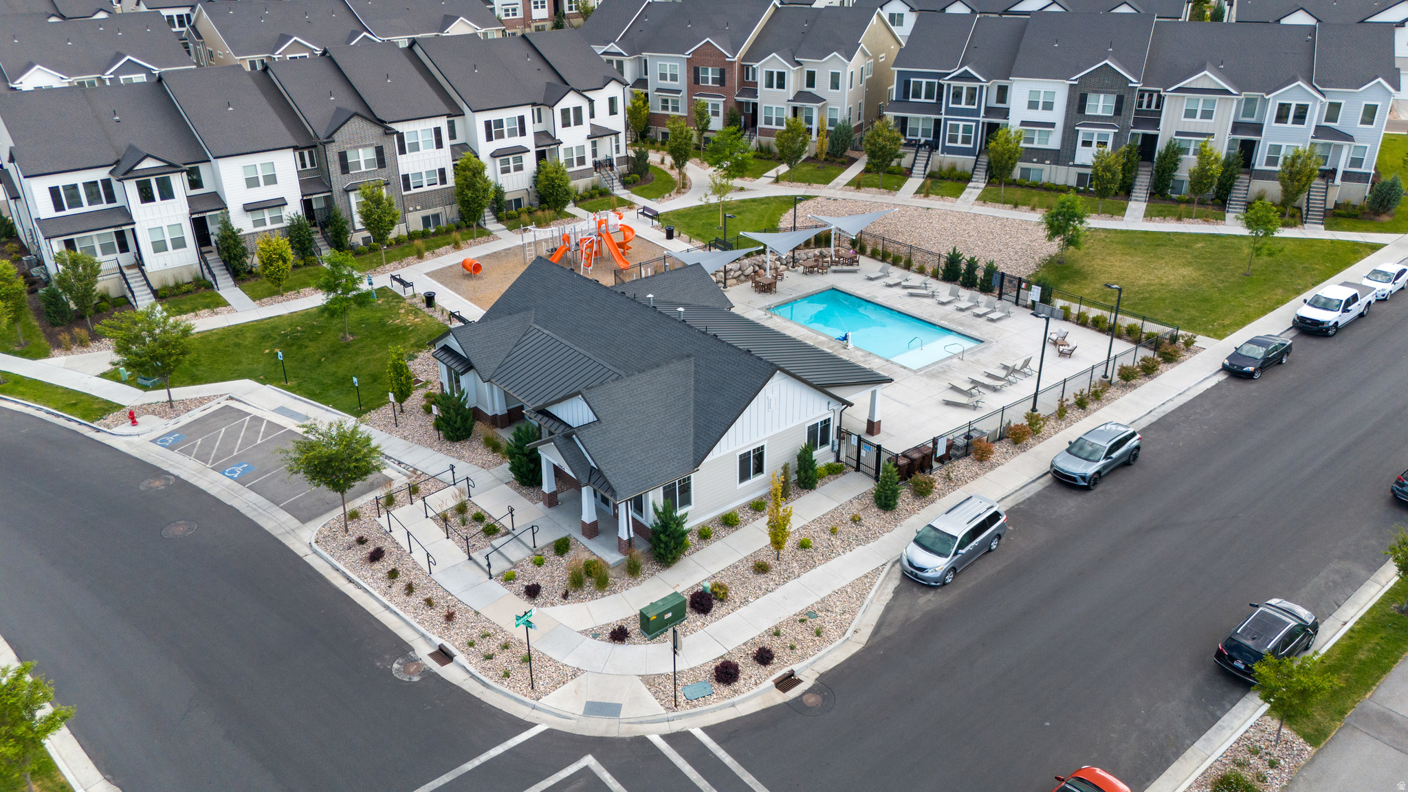 MOUNTAIN RIDGE - Residential