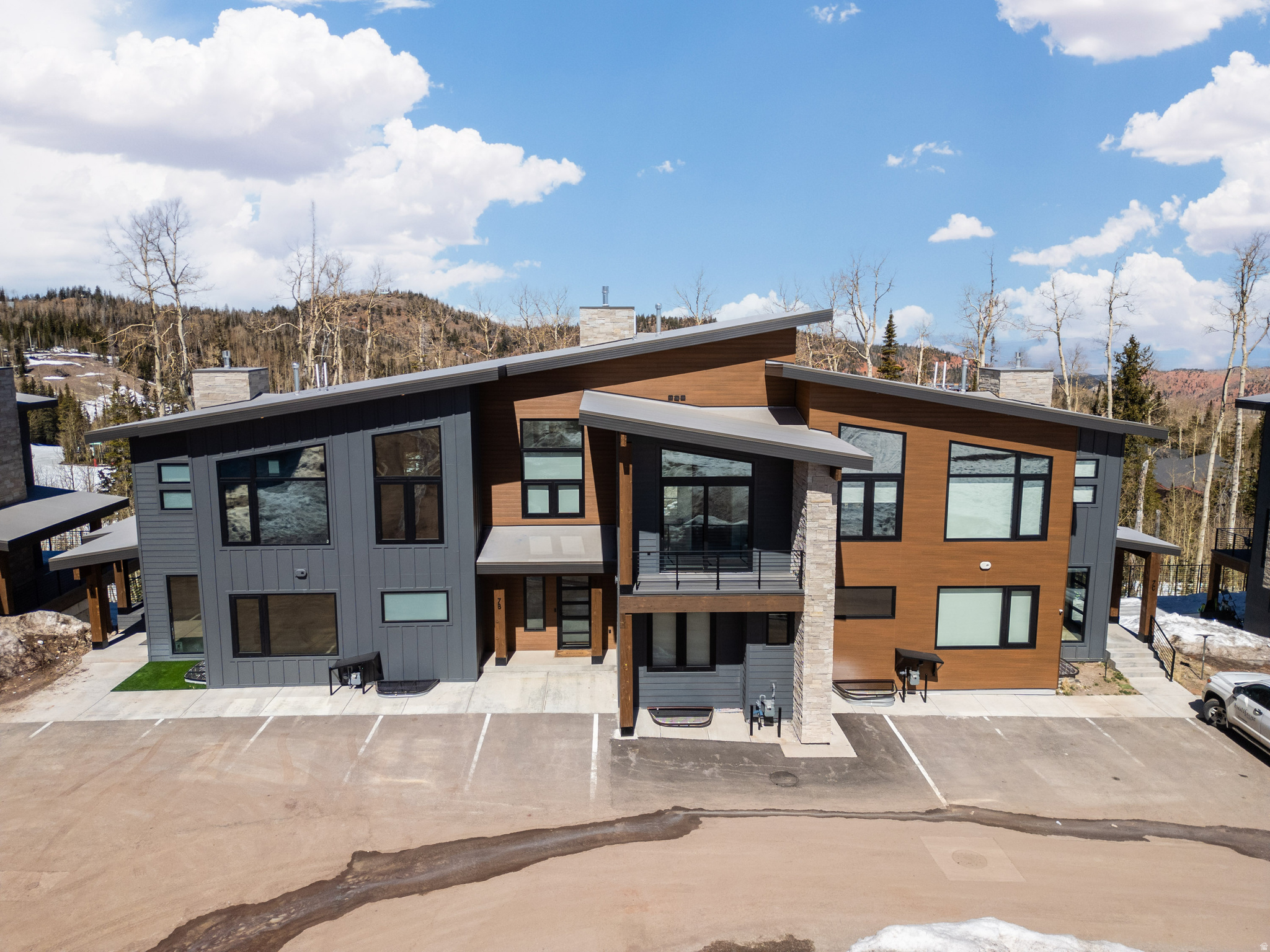 ELEVATE VILLAS - Residential