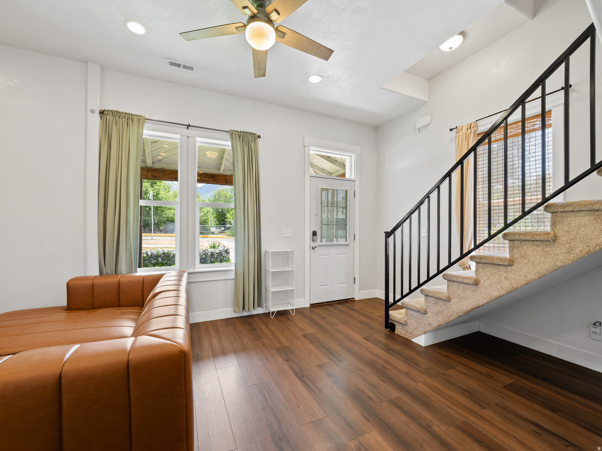 SUNNY RIDGE - Residential