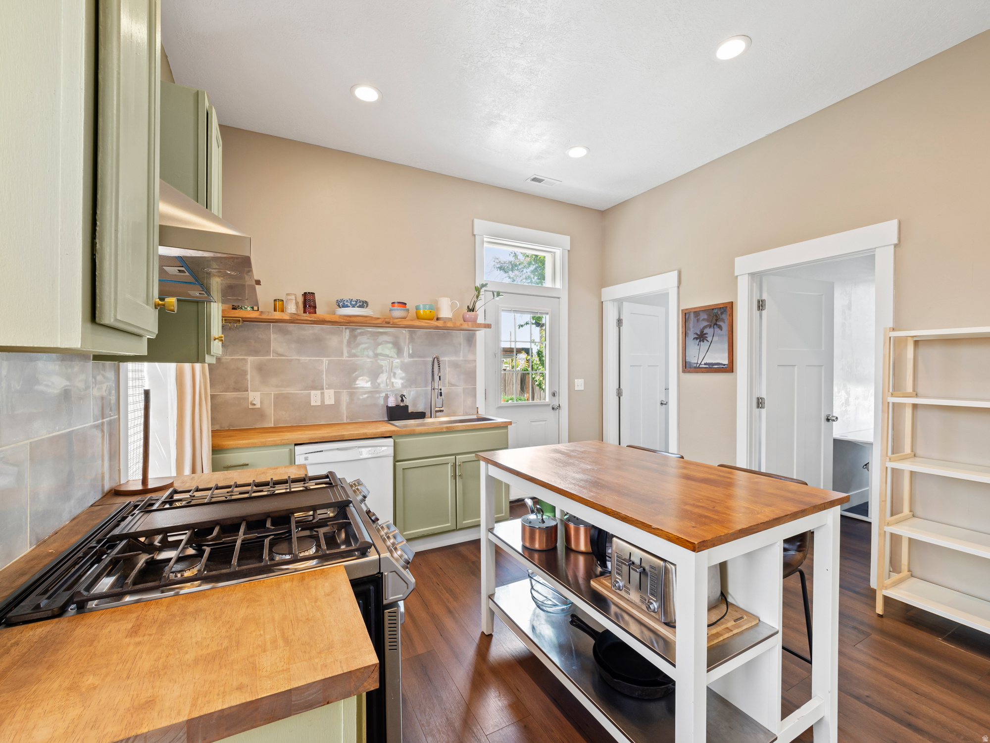 SUNNY RIDGE - Residential