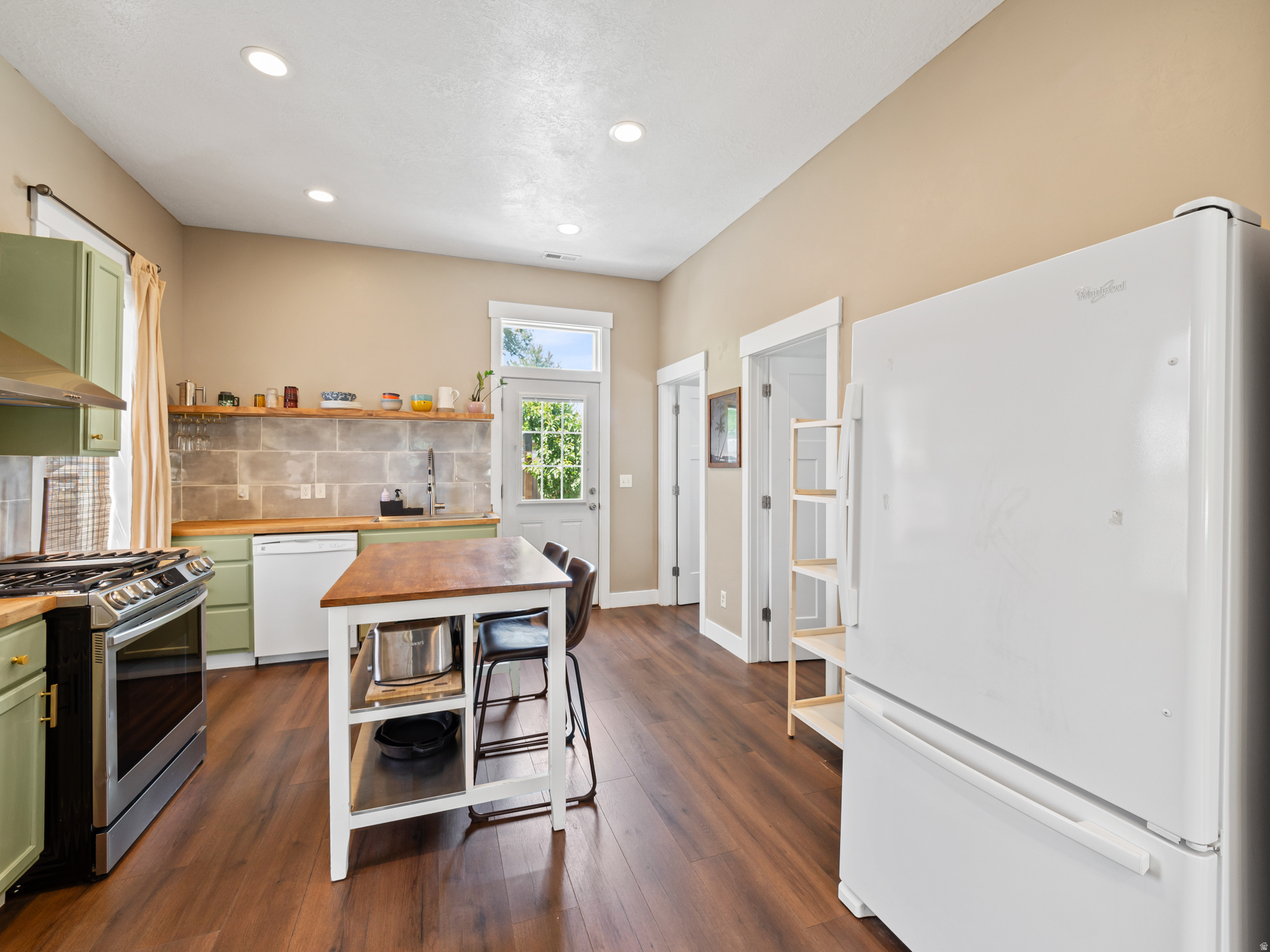 SUNNY RIDGE - Residential