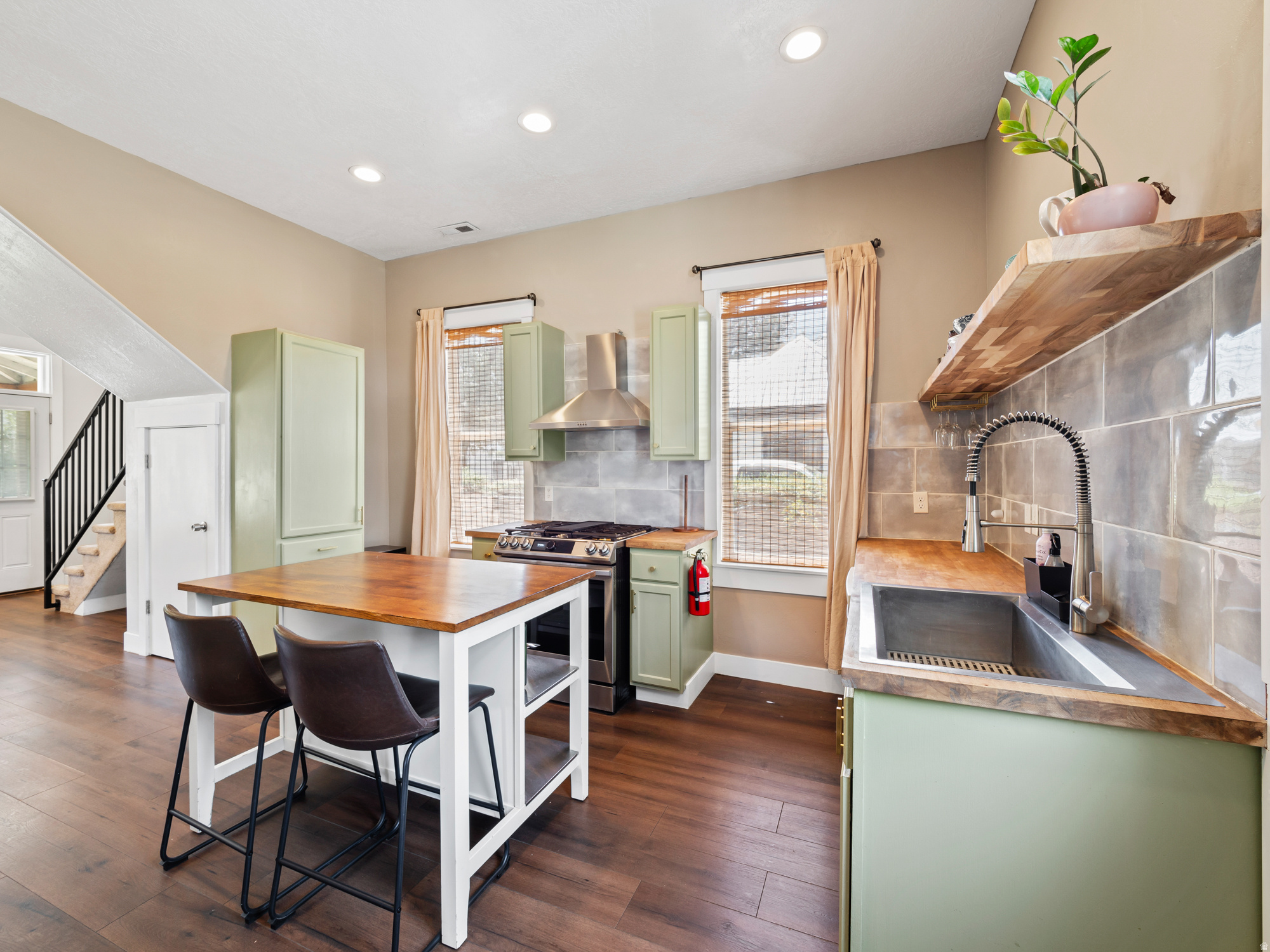 SUNNY RIDGE - Residential