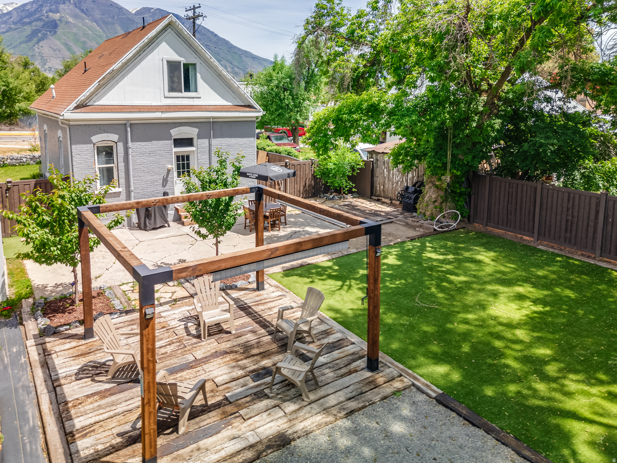 SUNNY RIDGE - Residential