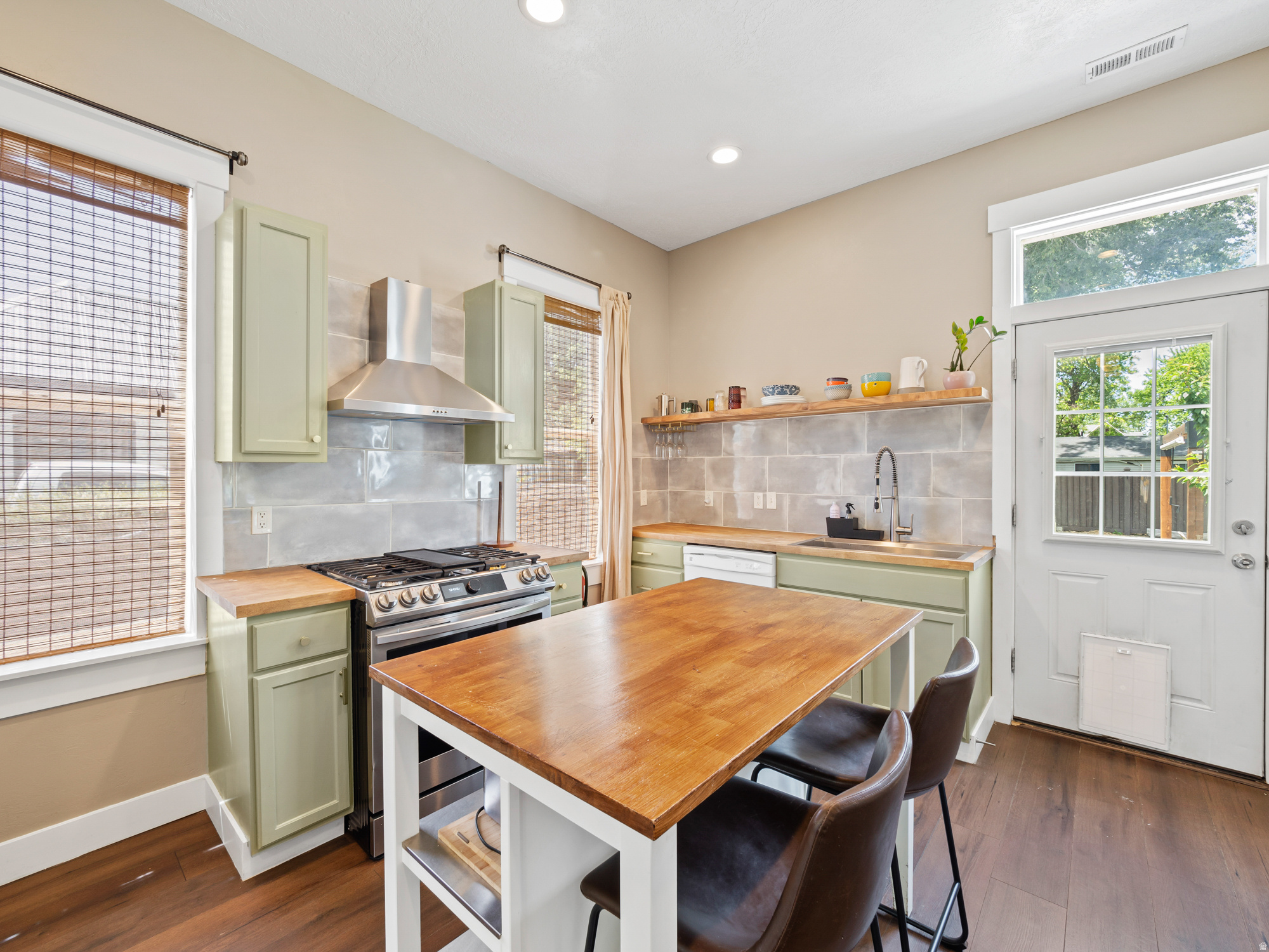 SUNNY RIDGE - Residential