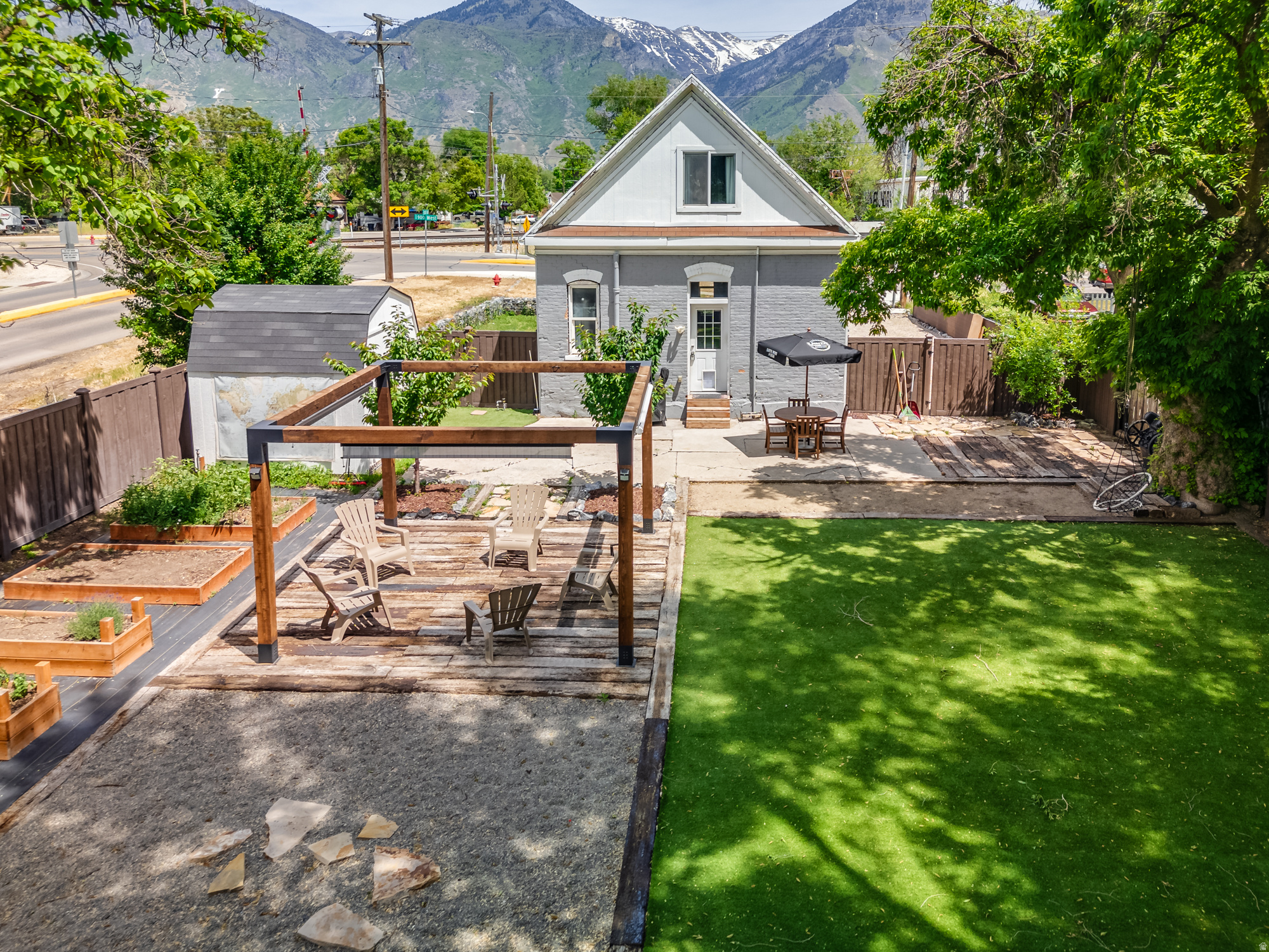 SUNNY RIDGE - Residential