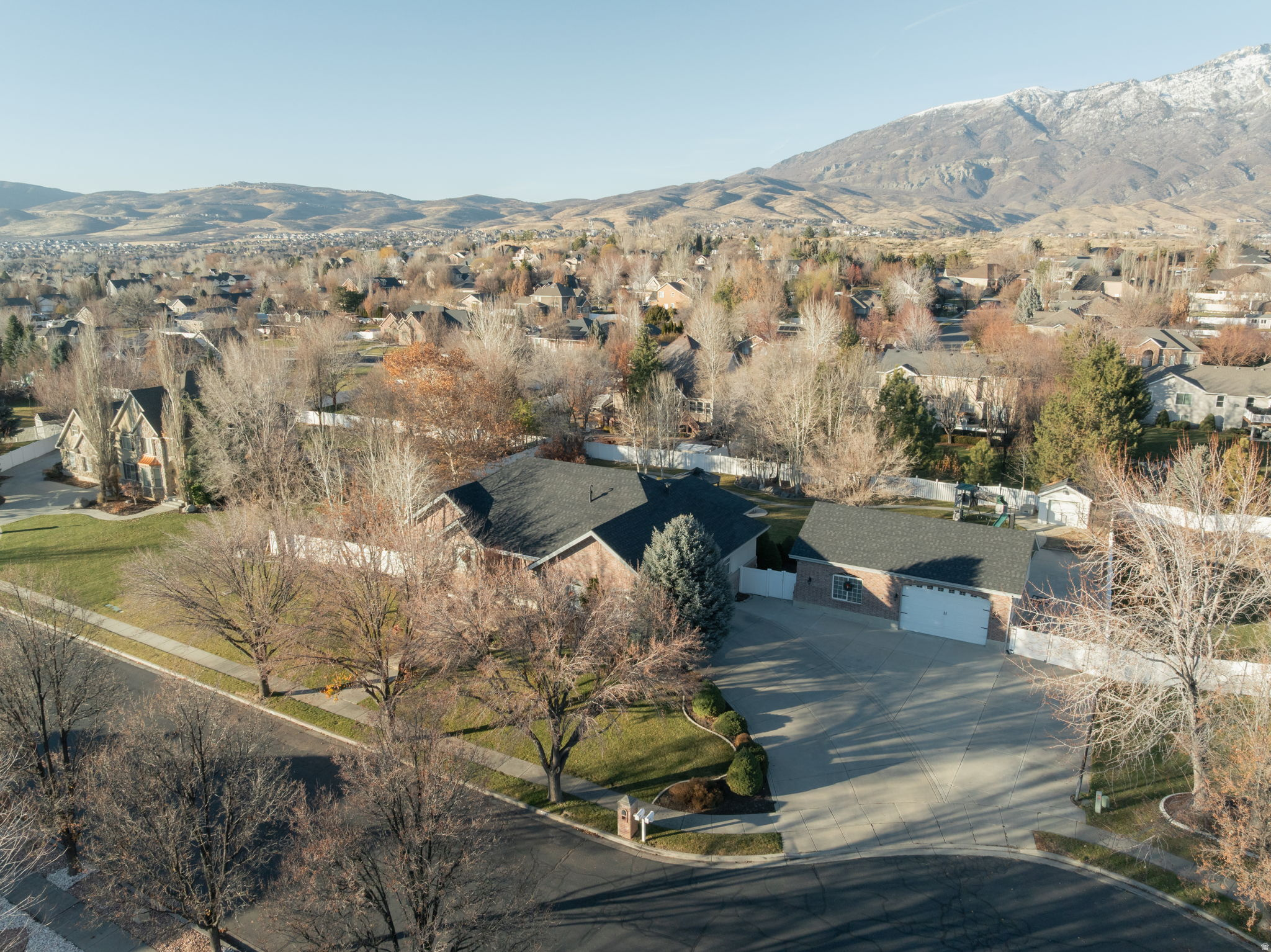 VICTORS LANDING - Residential