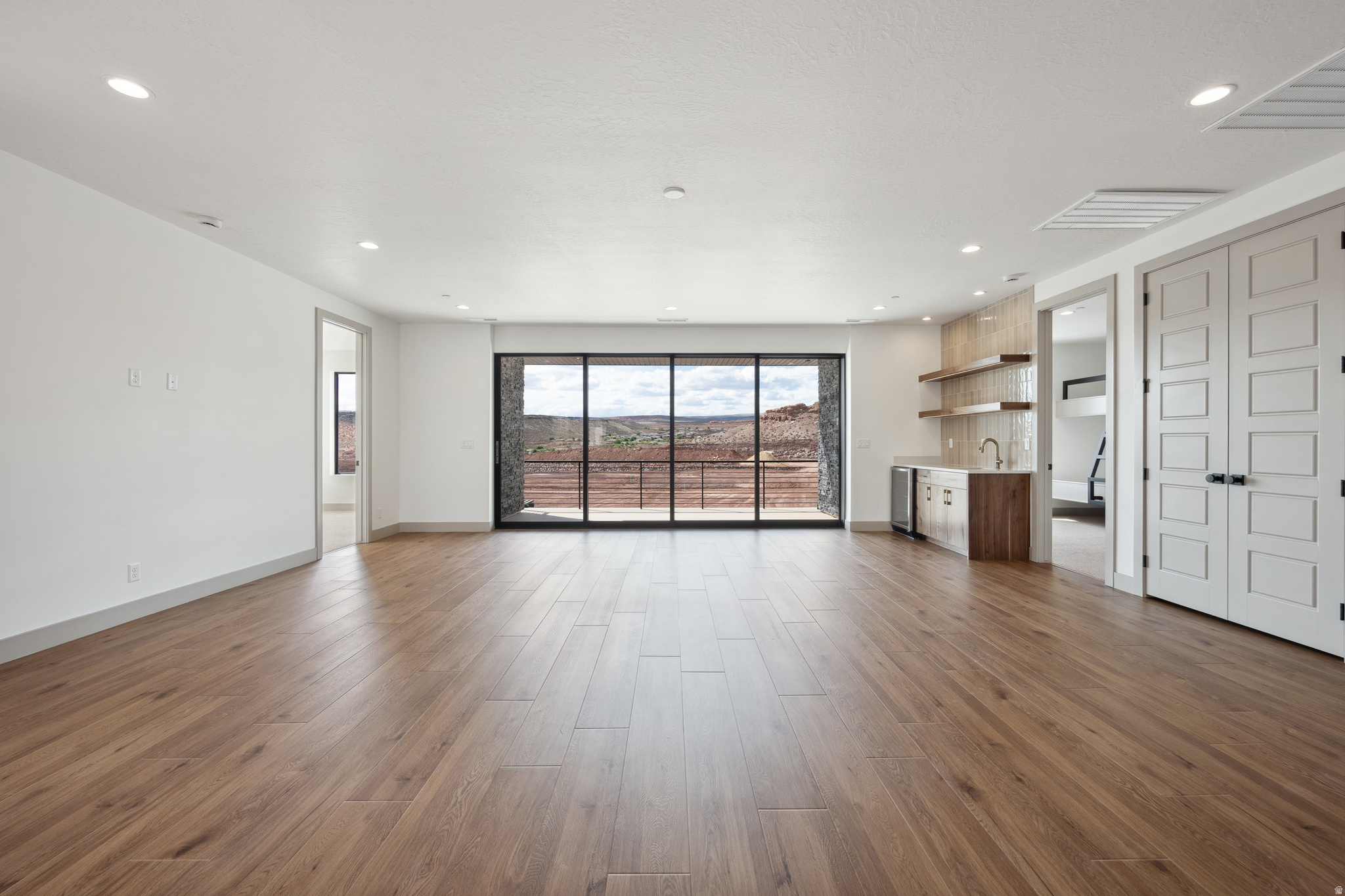 ISLAND AT CORAL CANYON - Residential