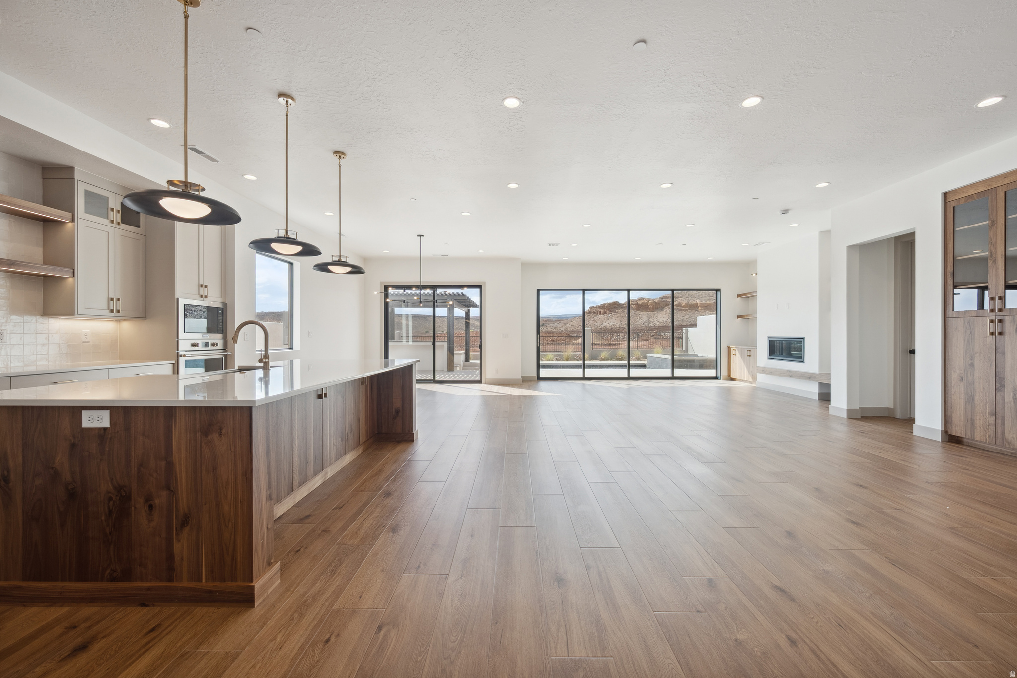 ISLAND AT CORAL CANYON - Residential