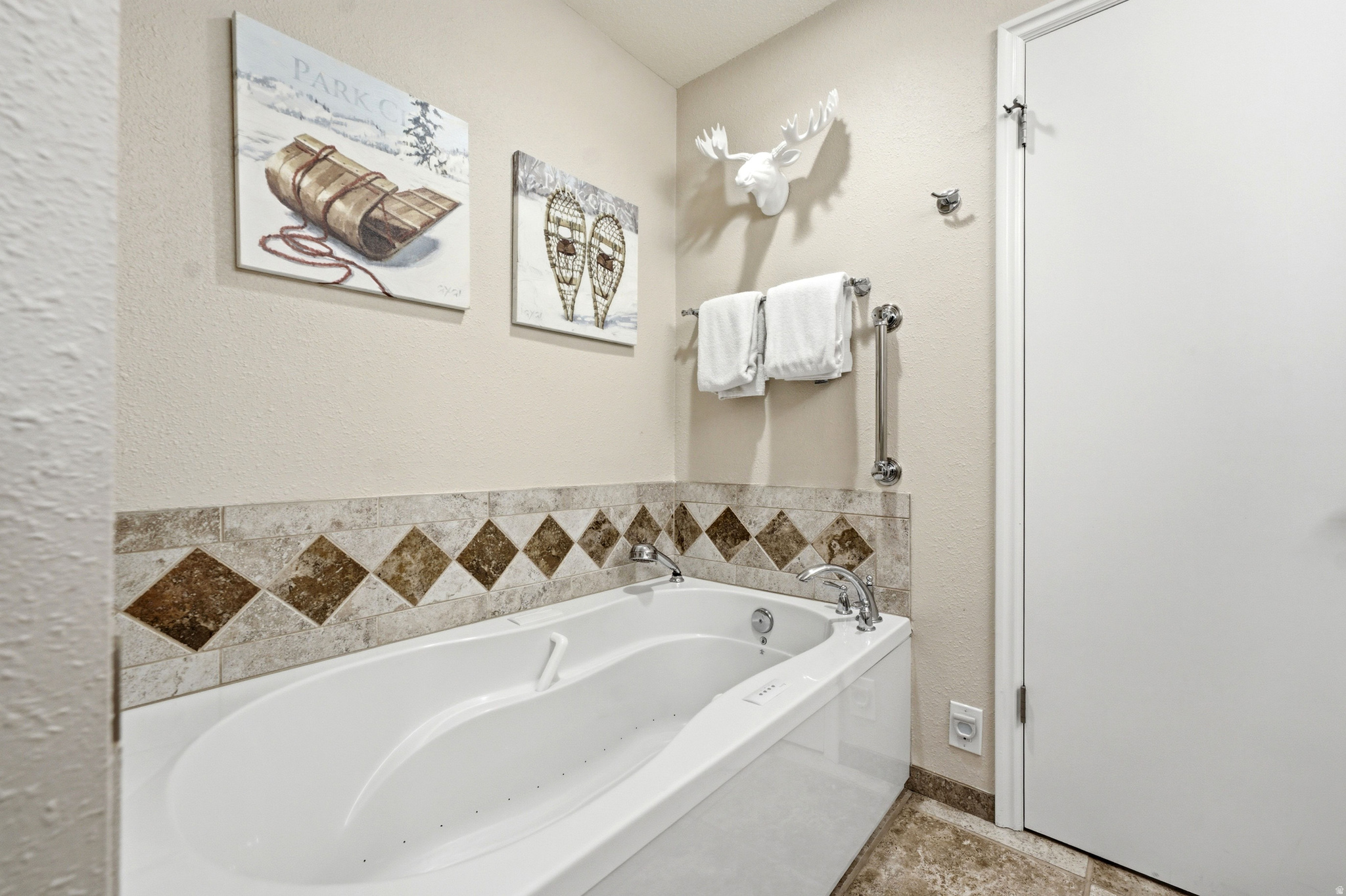 WINDRIFT CONDOMINIUM - Residential