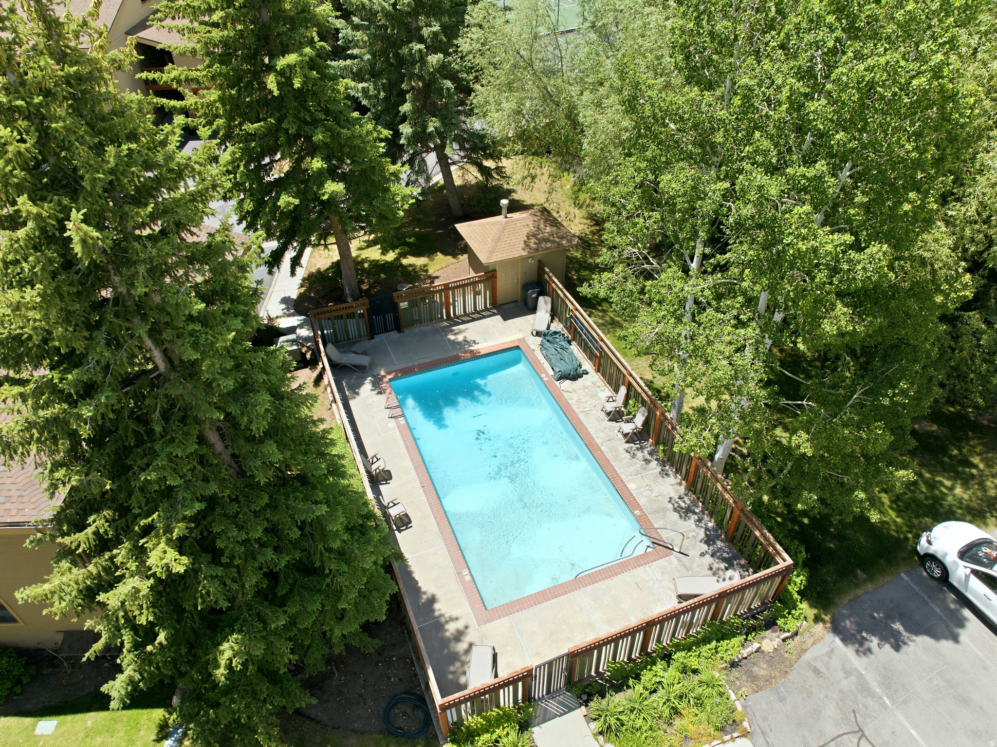 WINDRIFT CONDOMINIUM - Residential