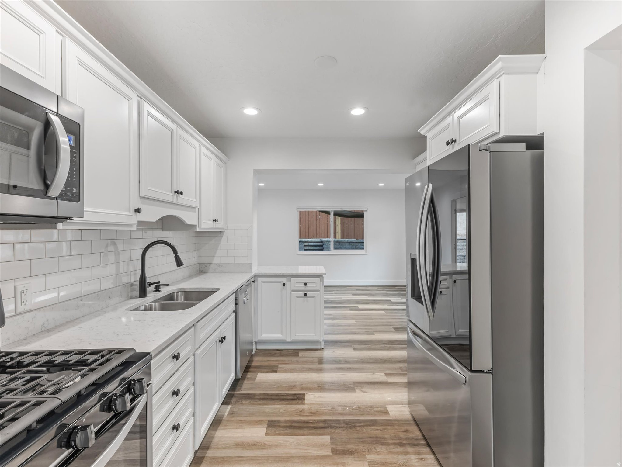 COUNTRY CLUB HEIGHTS - Residential