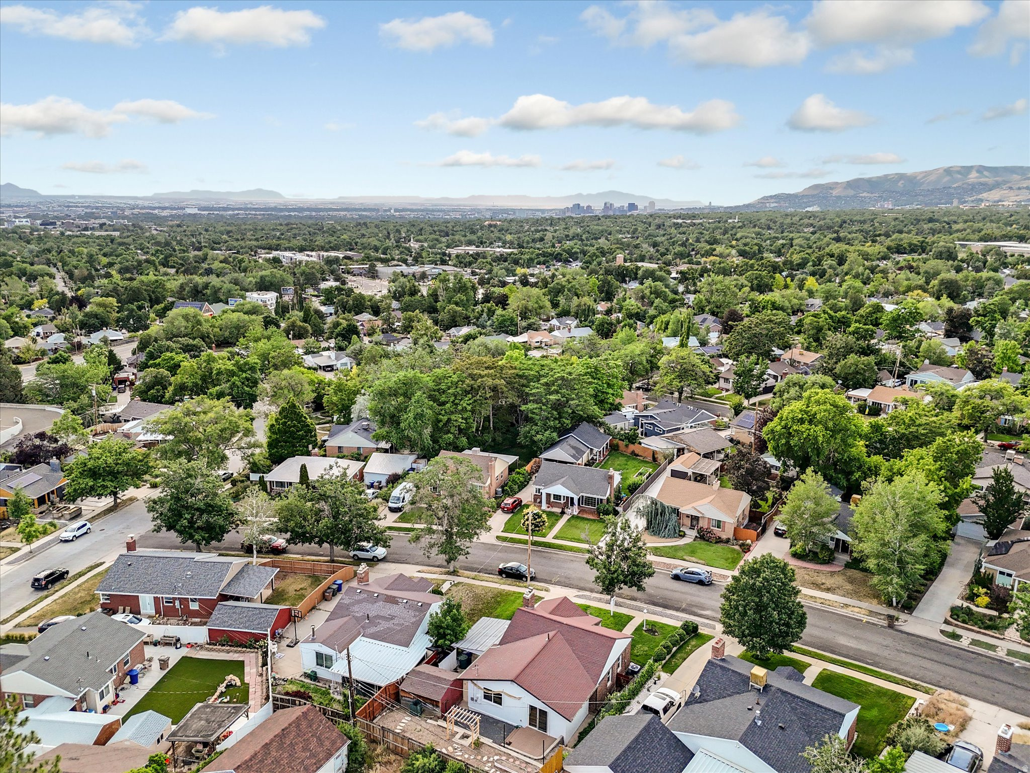 COUNTRY CLUB HEIGHTS - Residential