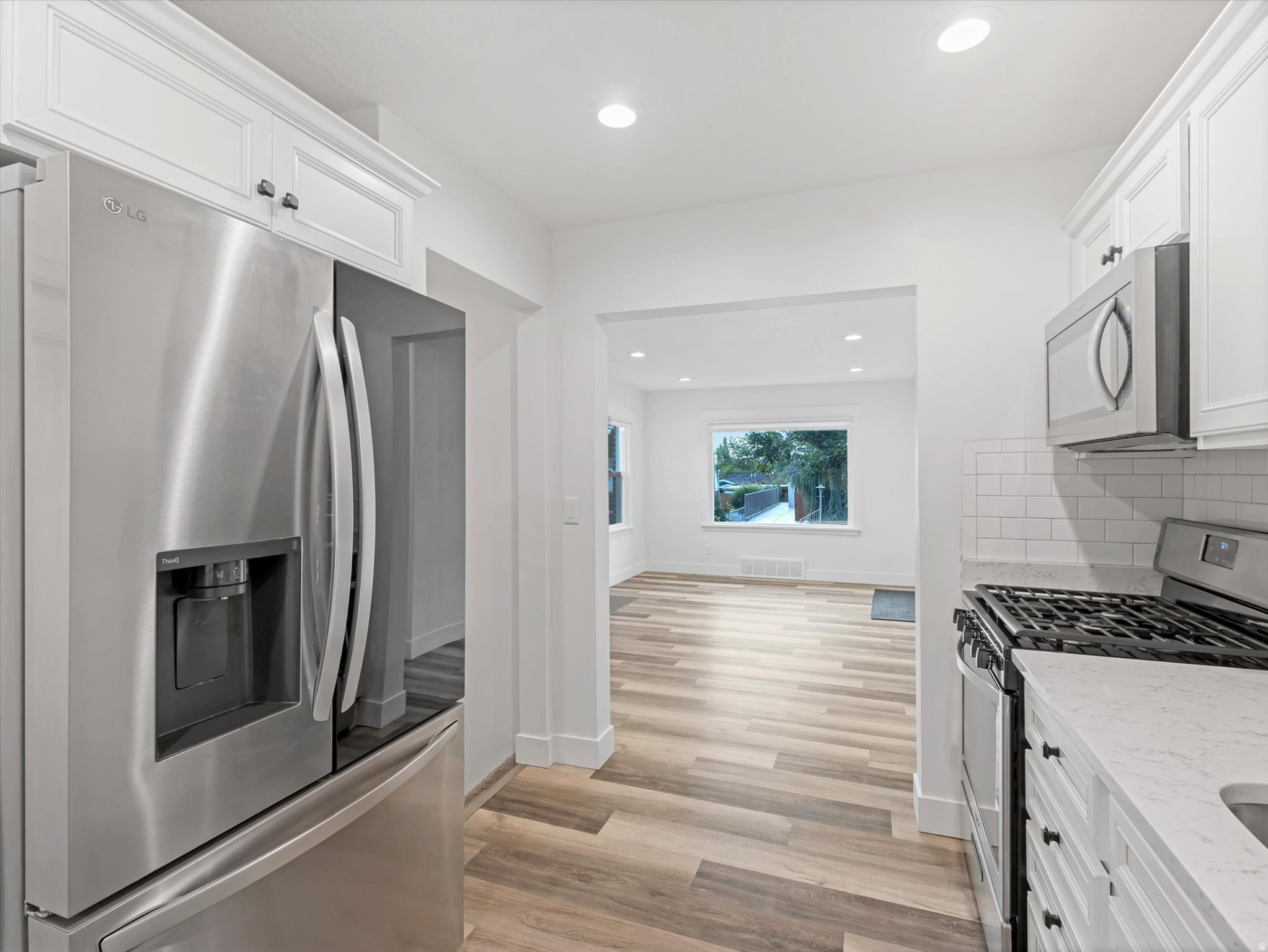COUNTRY CLUB HEIGHTS - Residential