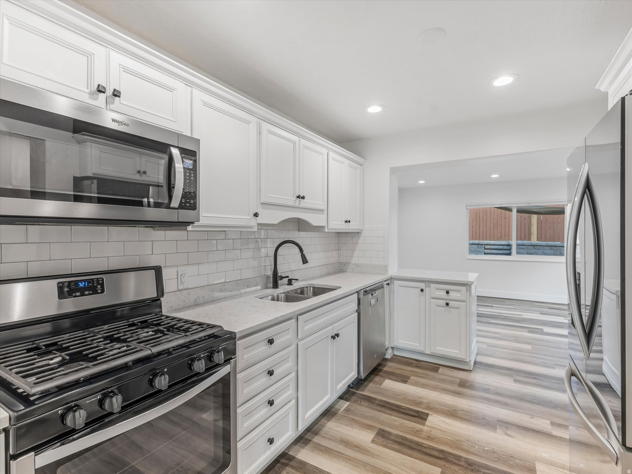COUNTRY CLUB HEIGHTS - Residential