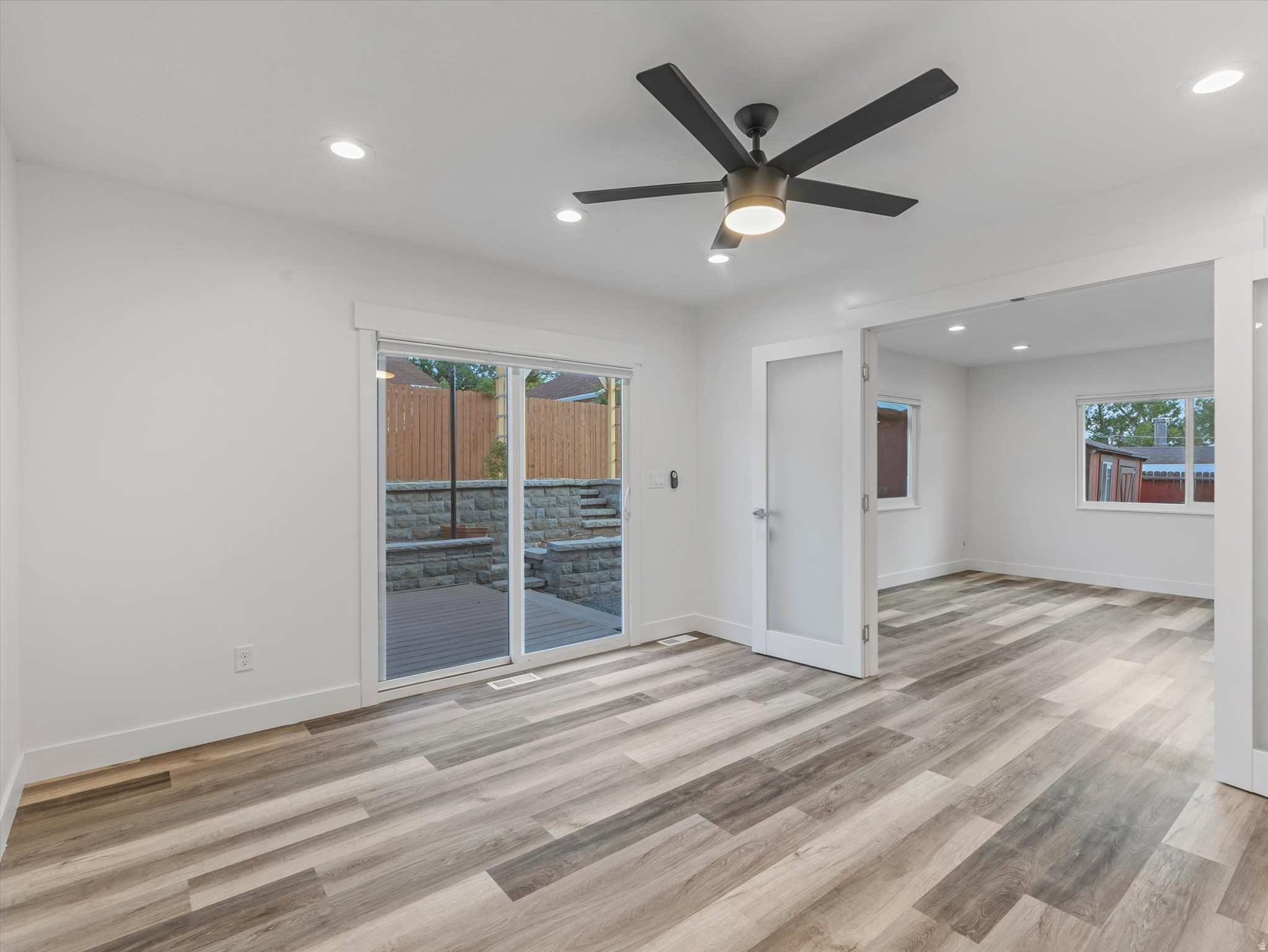 COUNTRY CLUB HEIGHTS - Residential