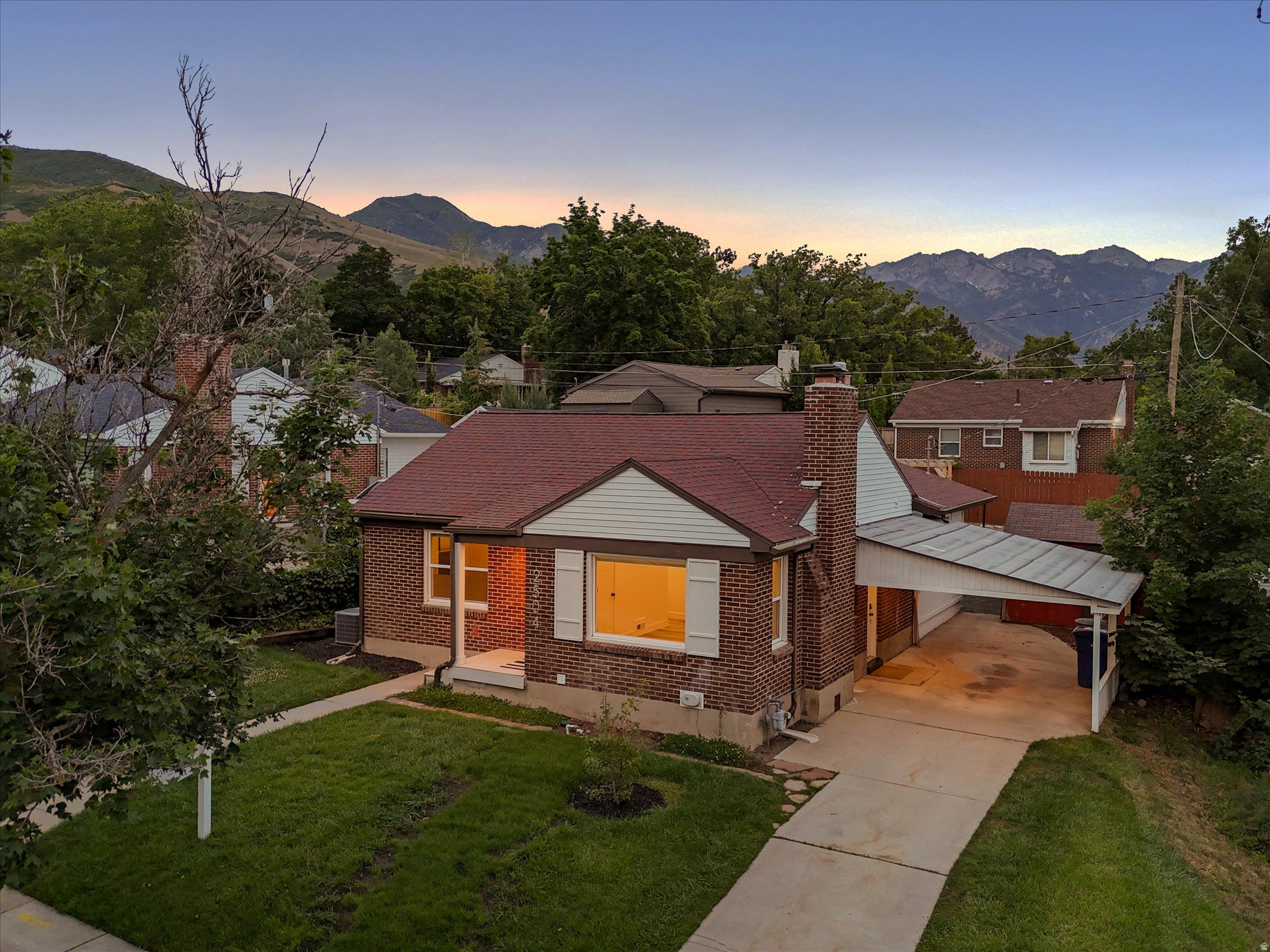 COUNTRY CLUB HEIGHTS - Residential
