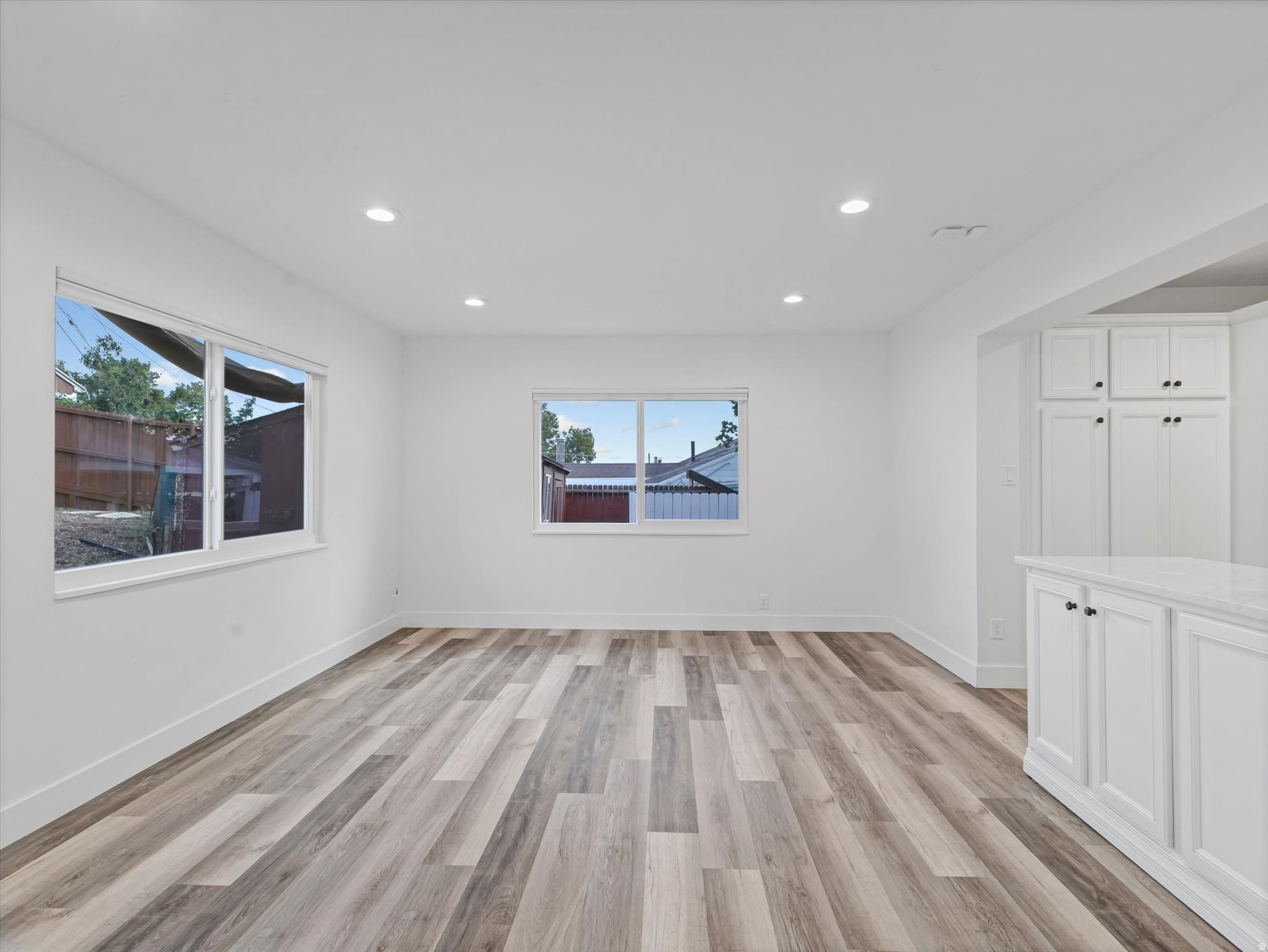 COUNTRY CLUB HEIGHTS - Residential