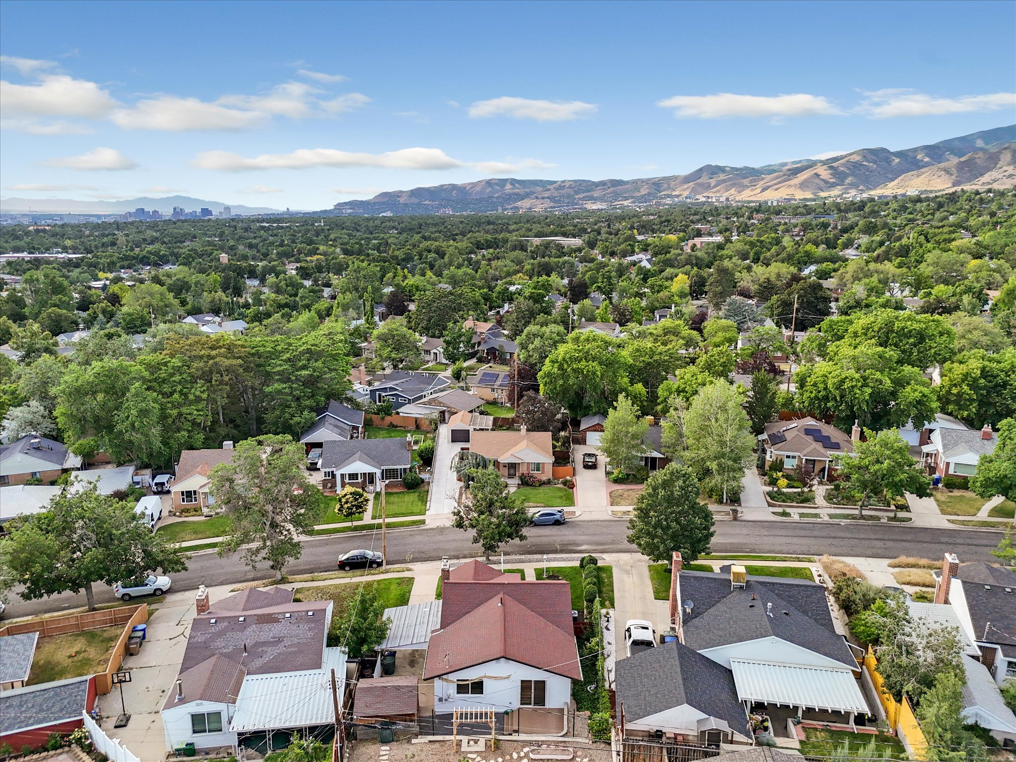 COUNTRY CLUB HEIGHTS - Residential