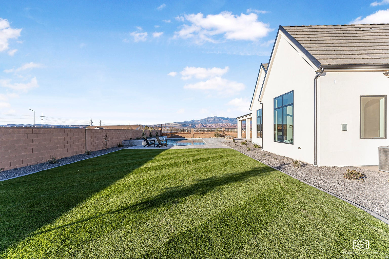 SUMMIT VIEW - Residential