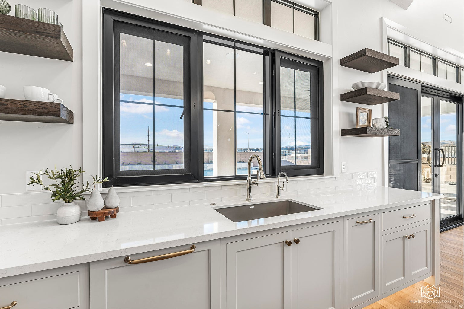 SUMMIT VIEW - Residential