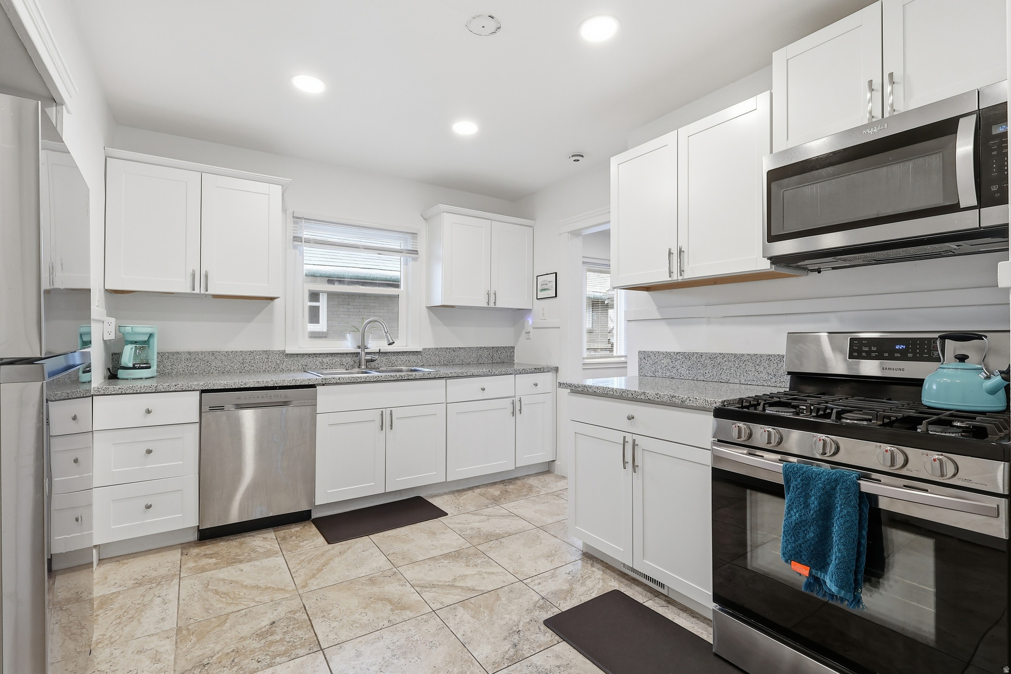 THOMPSON & DIETER'S - Residential