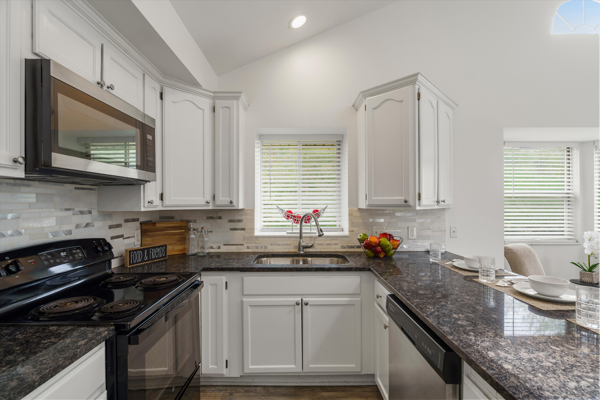 SUNNYSIDE MANOR - Residential