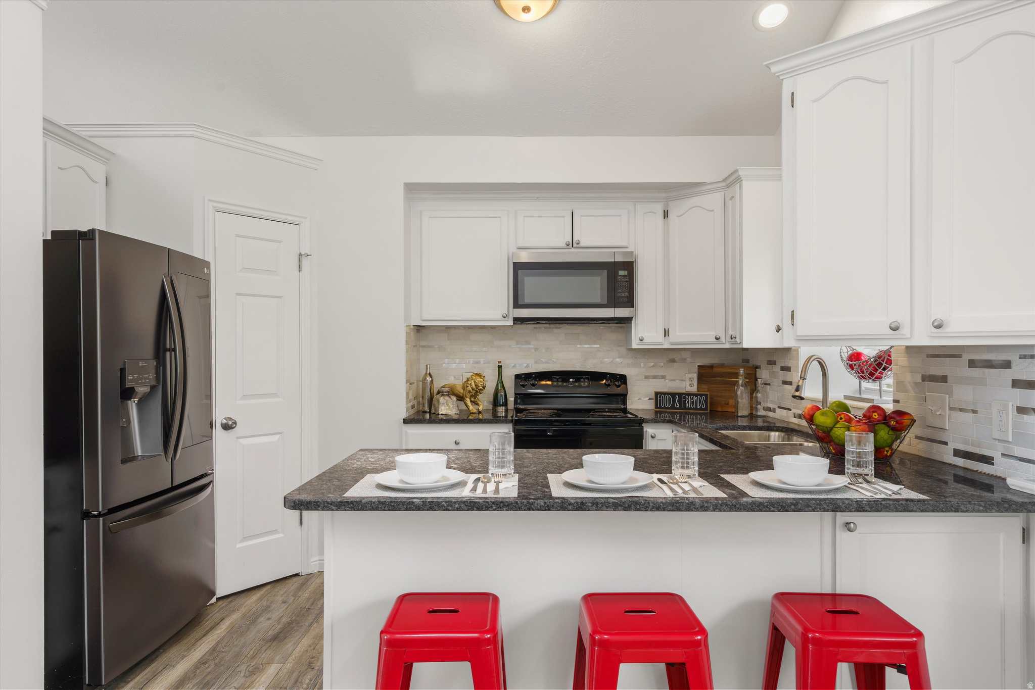 SUNNYSIDE MANOR - Residential
